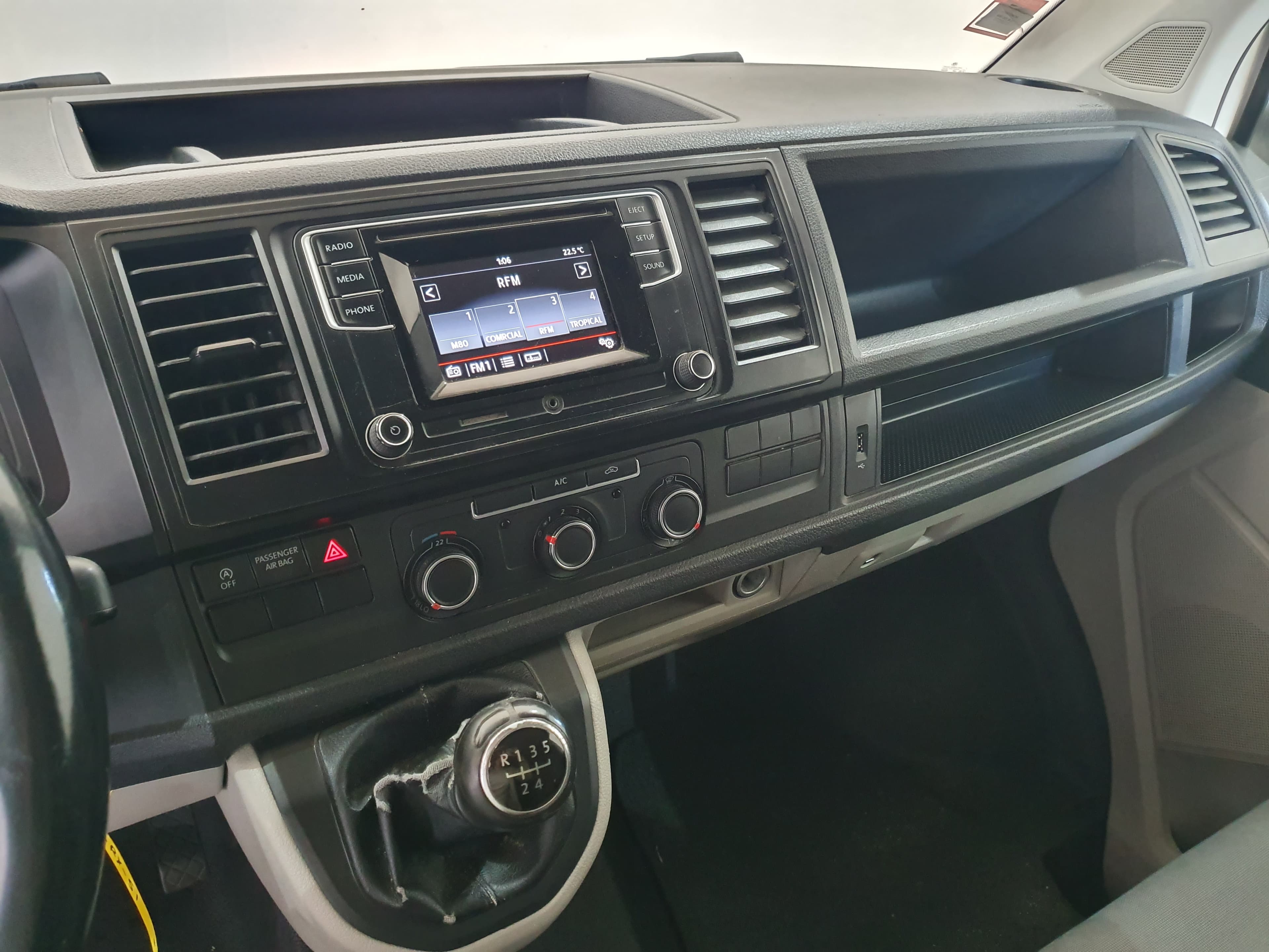 Volkswagen Transporter 2.0 TDI · Ano 2016 — imagem 37