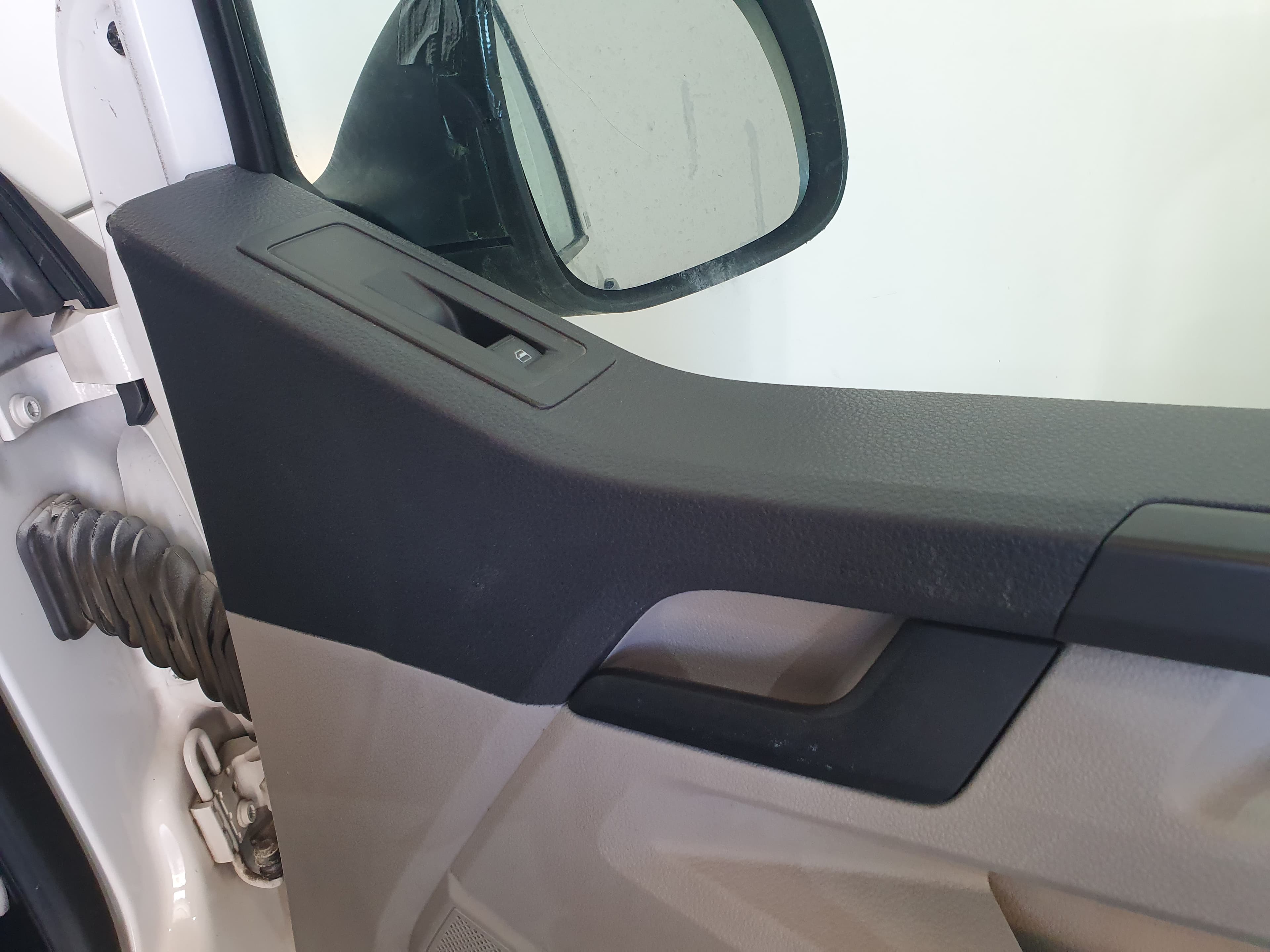 Volkswagen Transporter 2.0 TDI · Ano 2016 — imagem 27