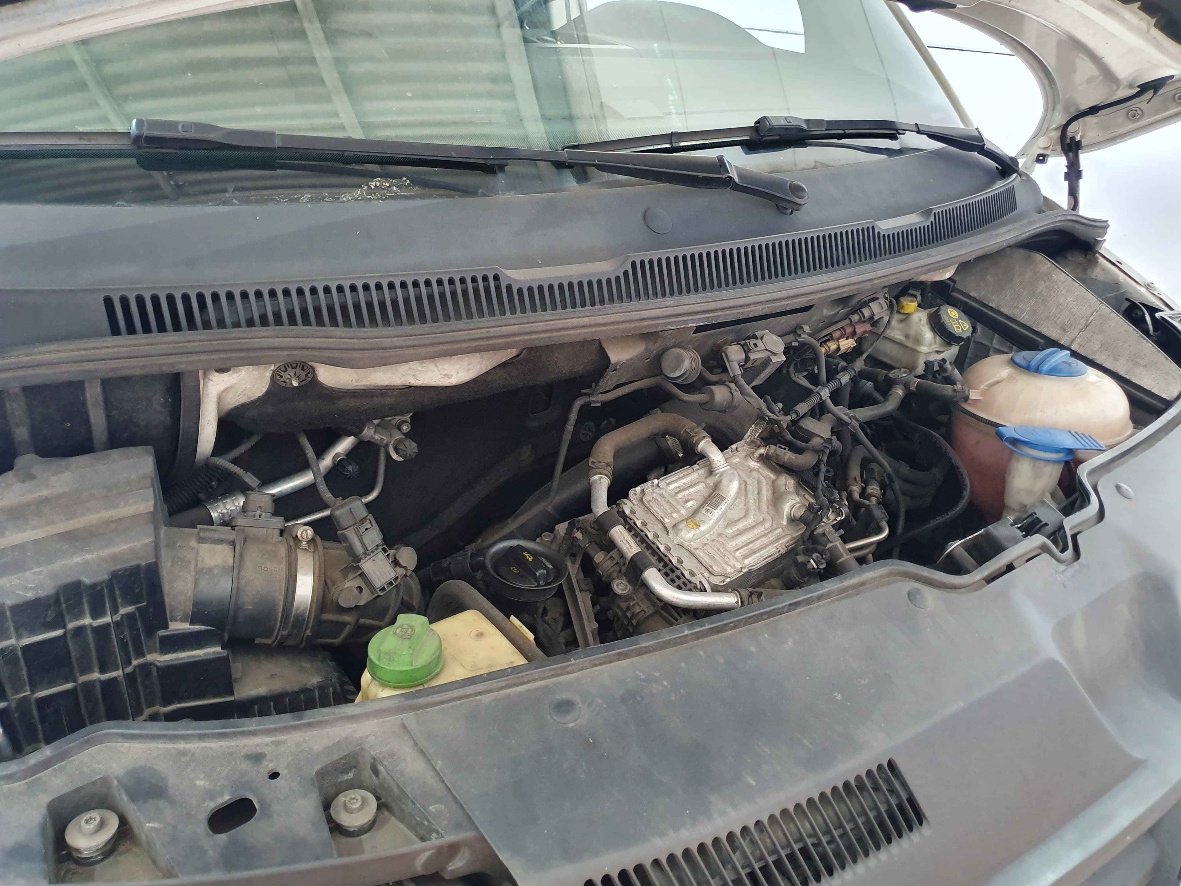 Volkswagen Transporter 2.0 TDI · Ano 2016 — imagem 9