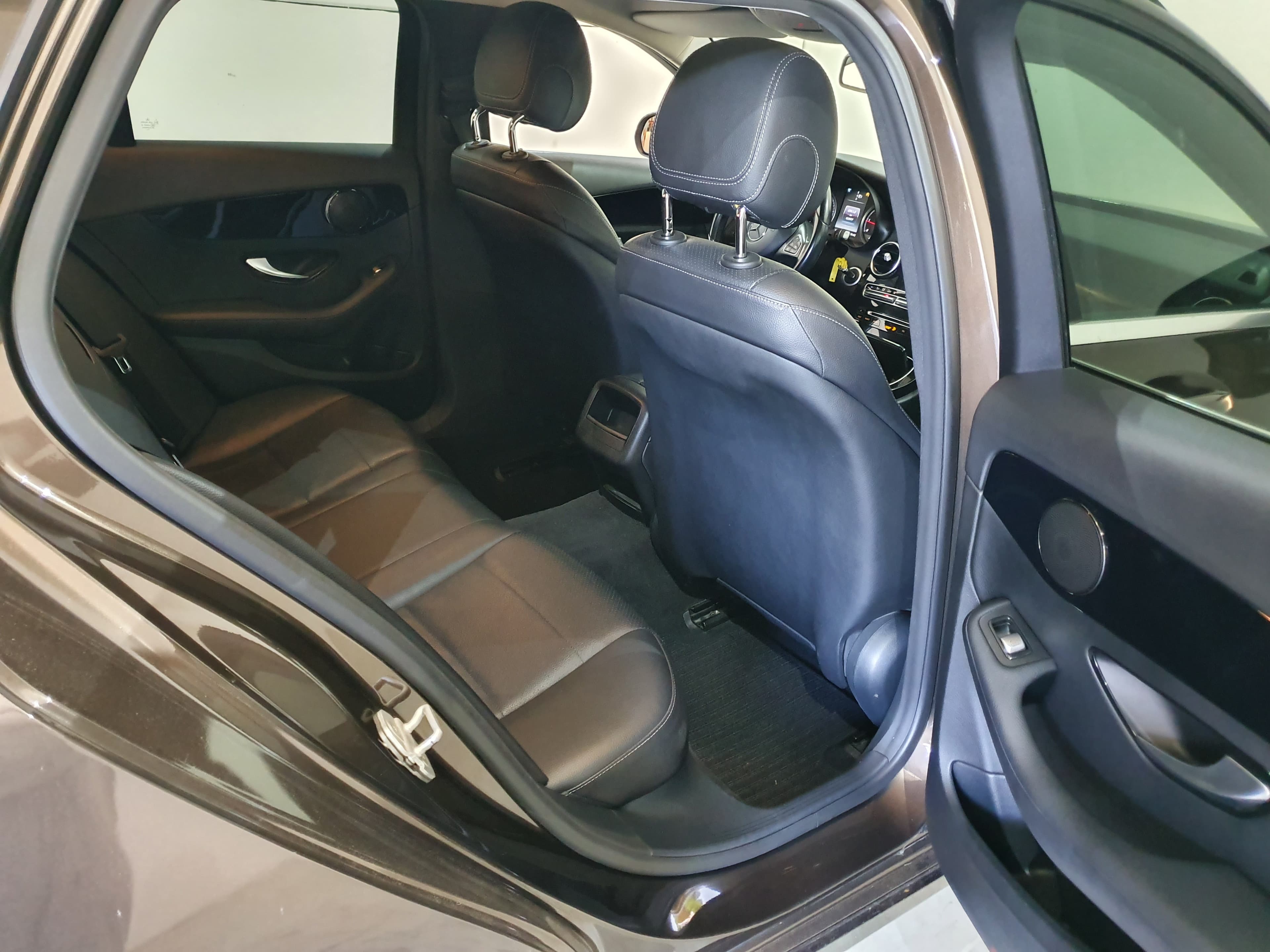 Mercedes-Benz C200D · Ano 2015 — image 19
