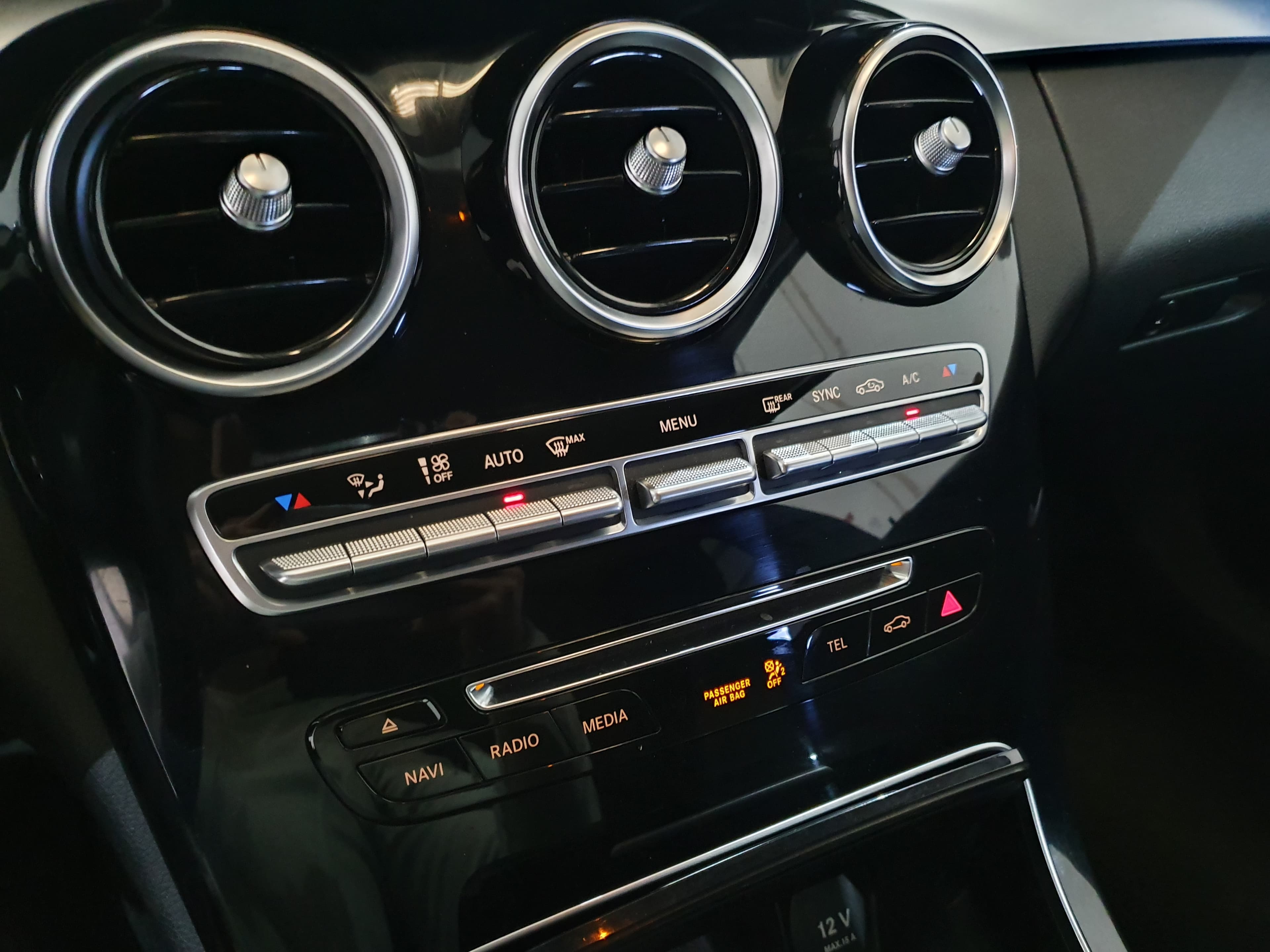 Mercedes-Benz C200D · Ano 2015 — image 36