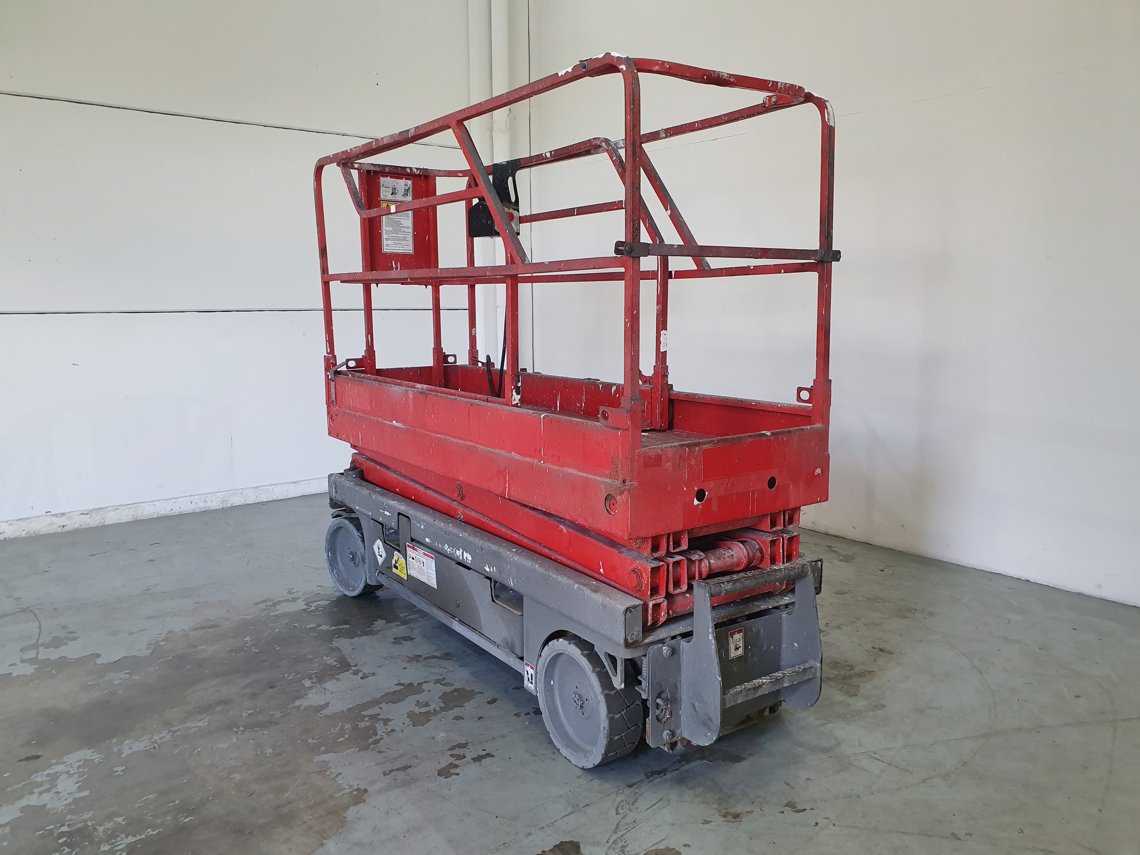 Plataforma Elevatória Haulotte Compact 8