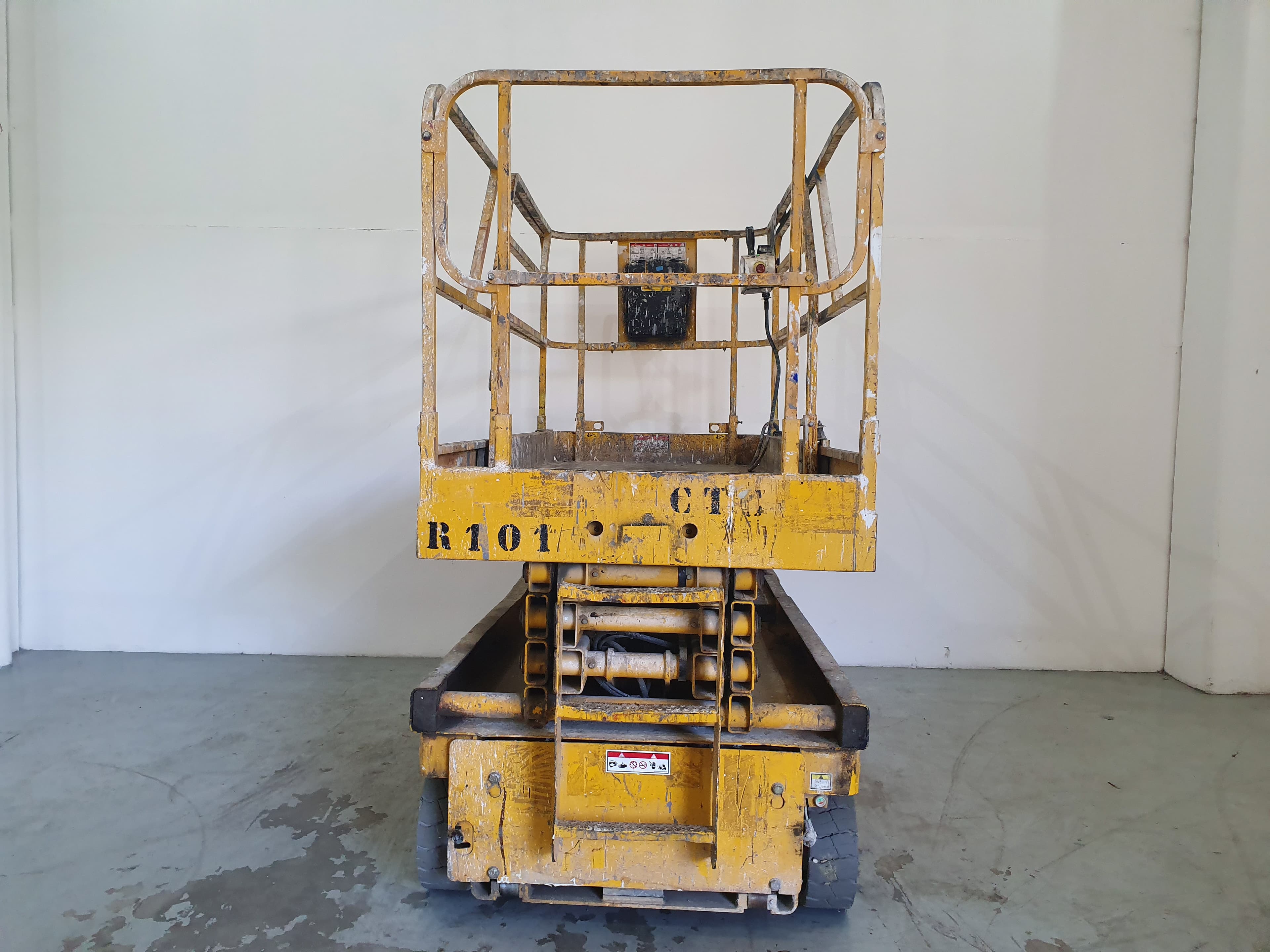 Plataforma Elevatória Haulotte Compact 10 — imagem 4