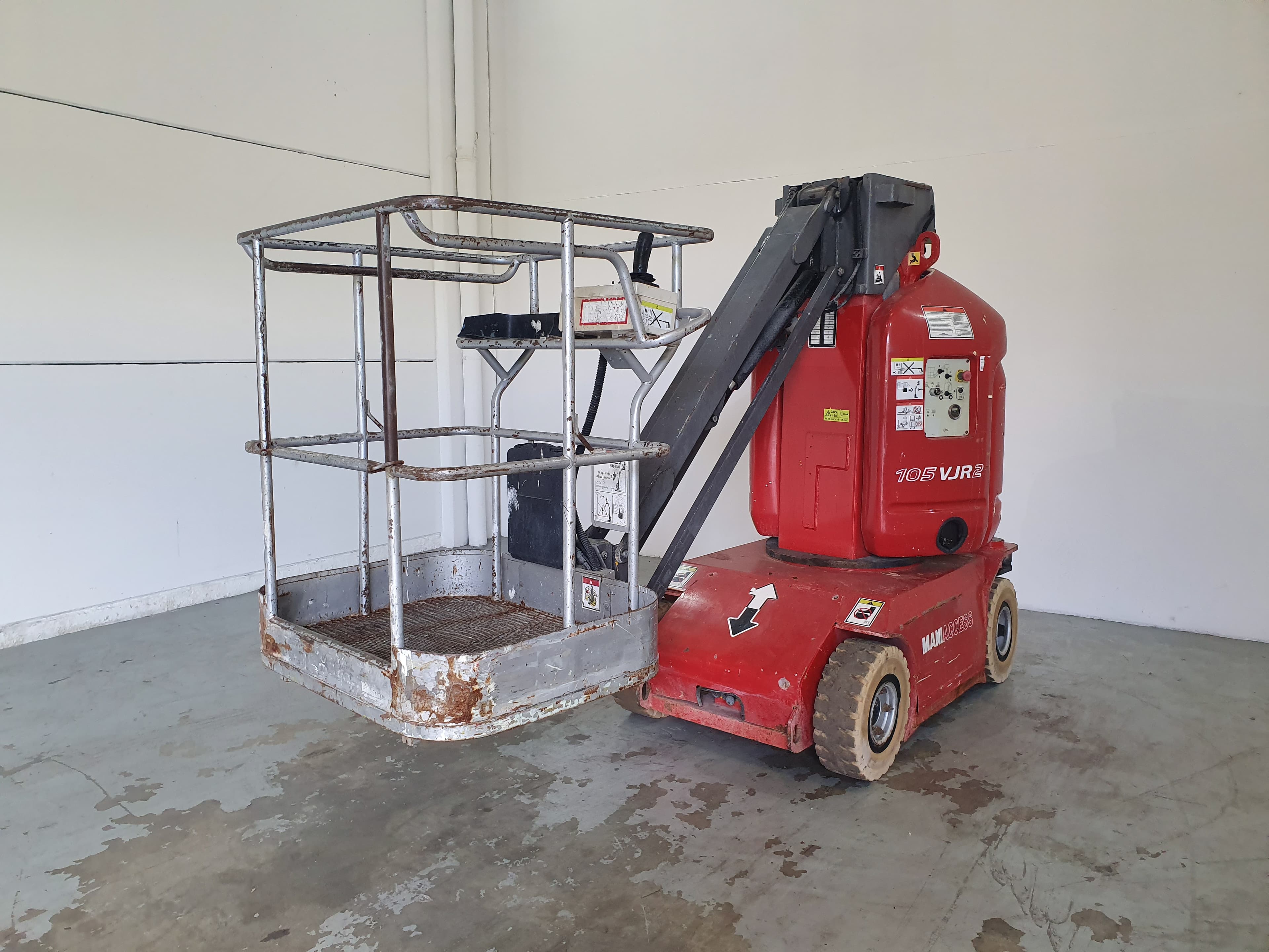 Plataforma Elevatória Manitou 105 VJR2