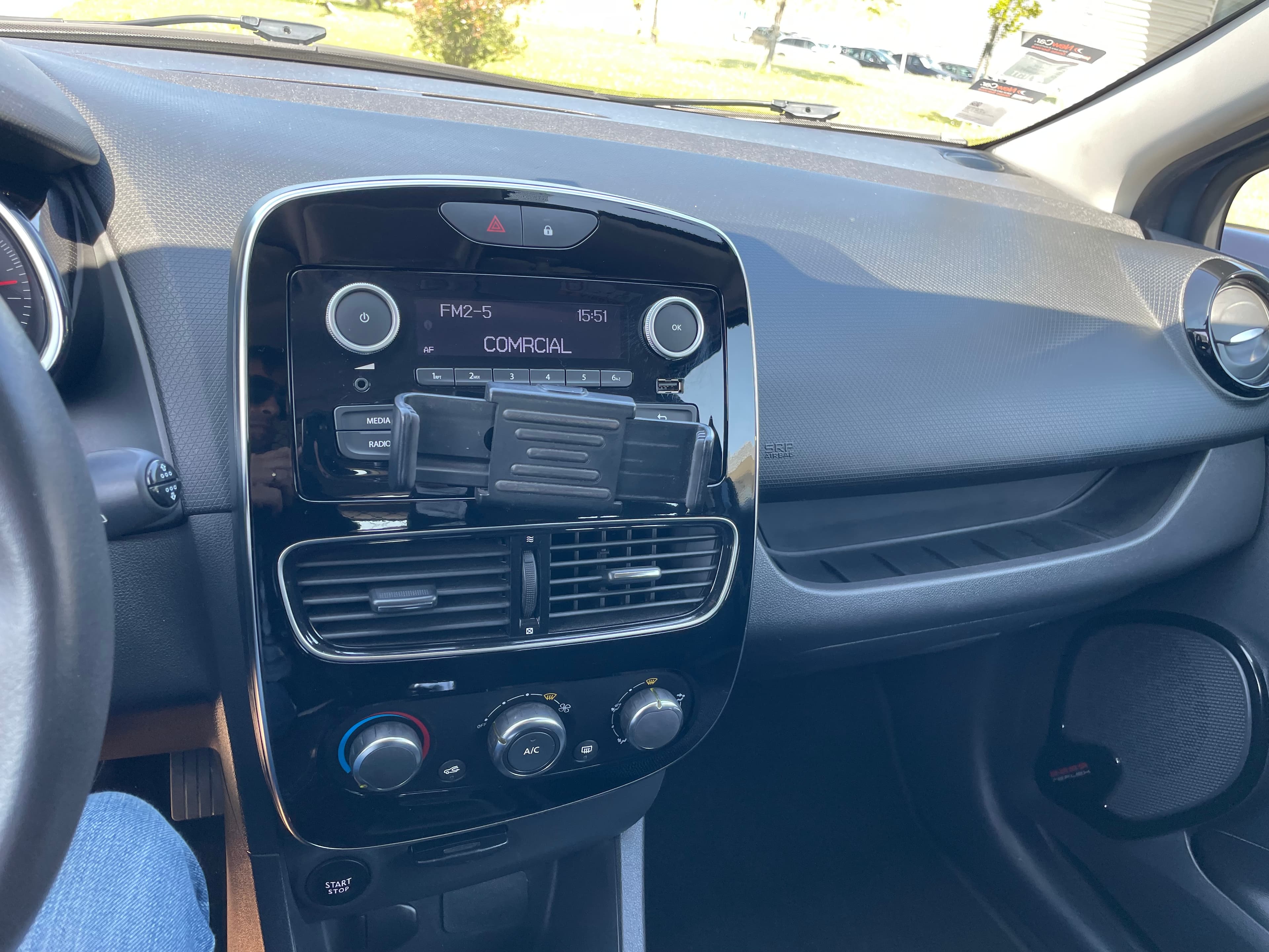 Renault Clio 1.5DCI · Ano 2017 — imagen 19