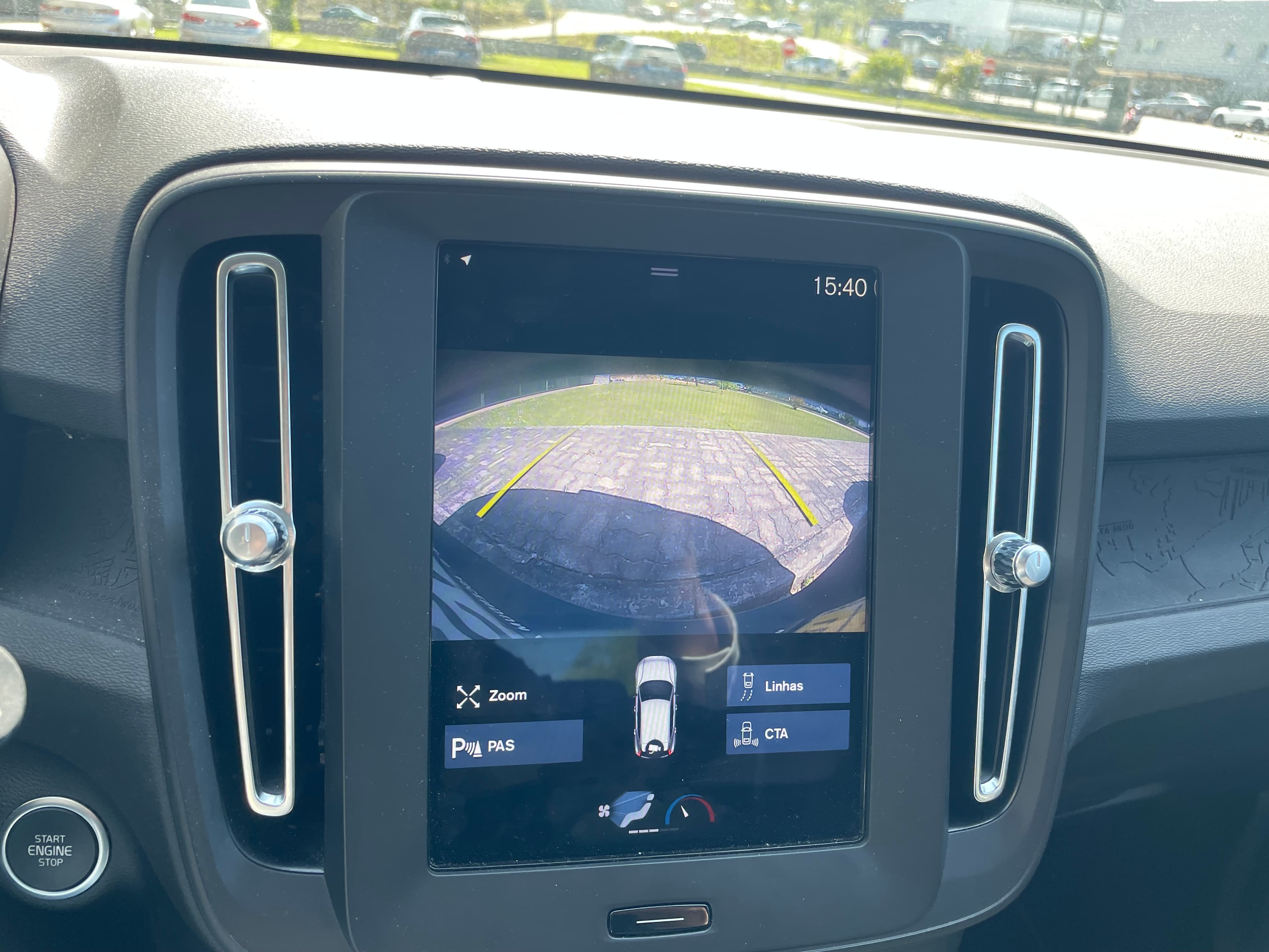 Volvo XC40 T3 · Ano 2018 — image 27