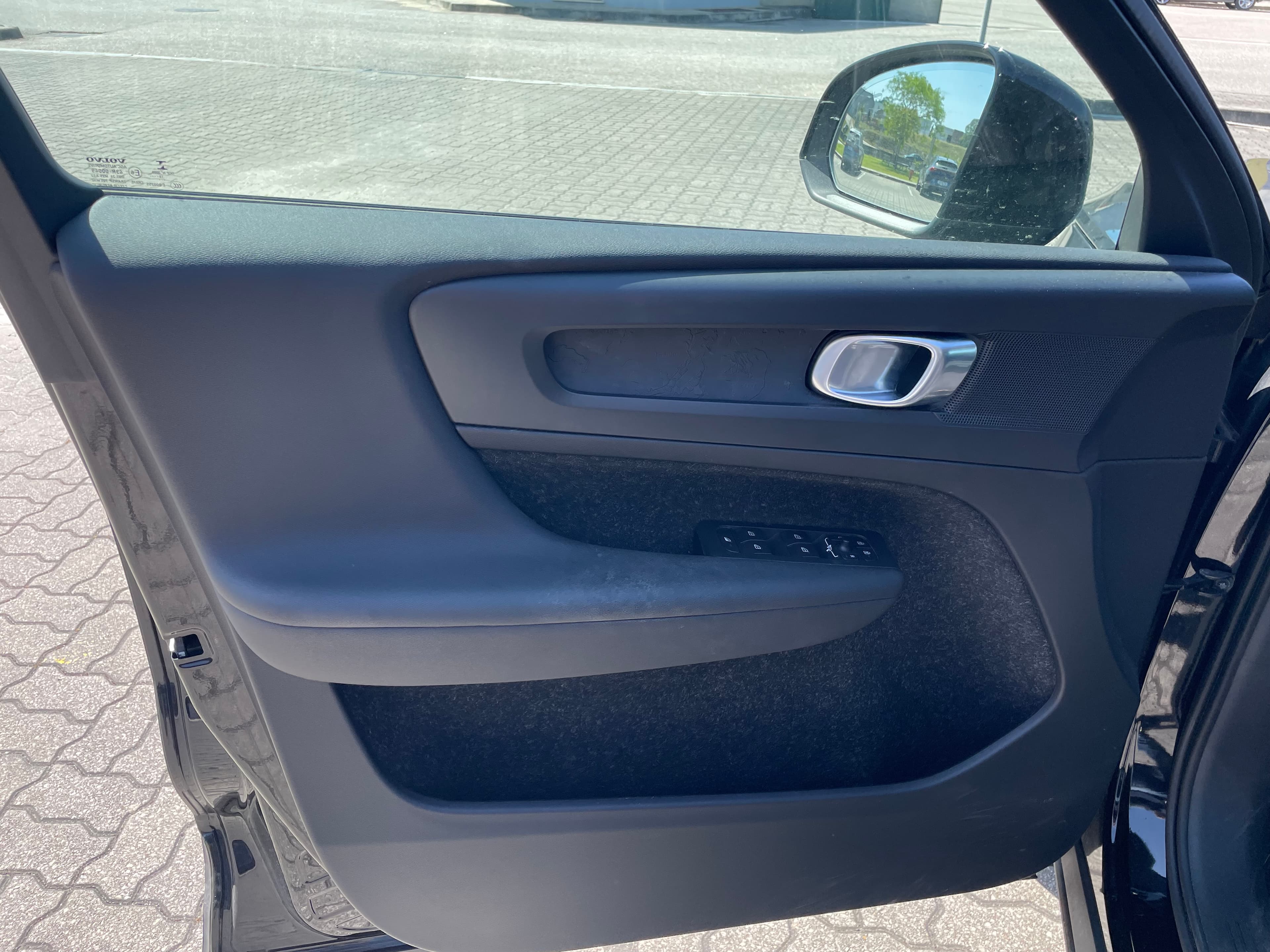 Volvo XC40 T3 · Ano 2018 — image 15