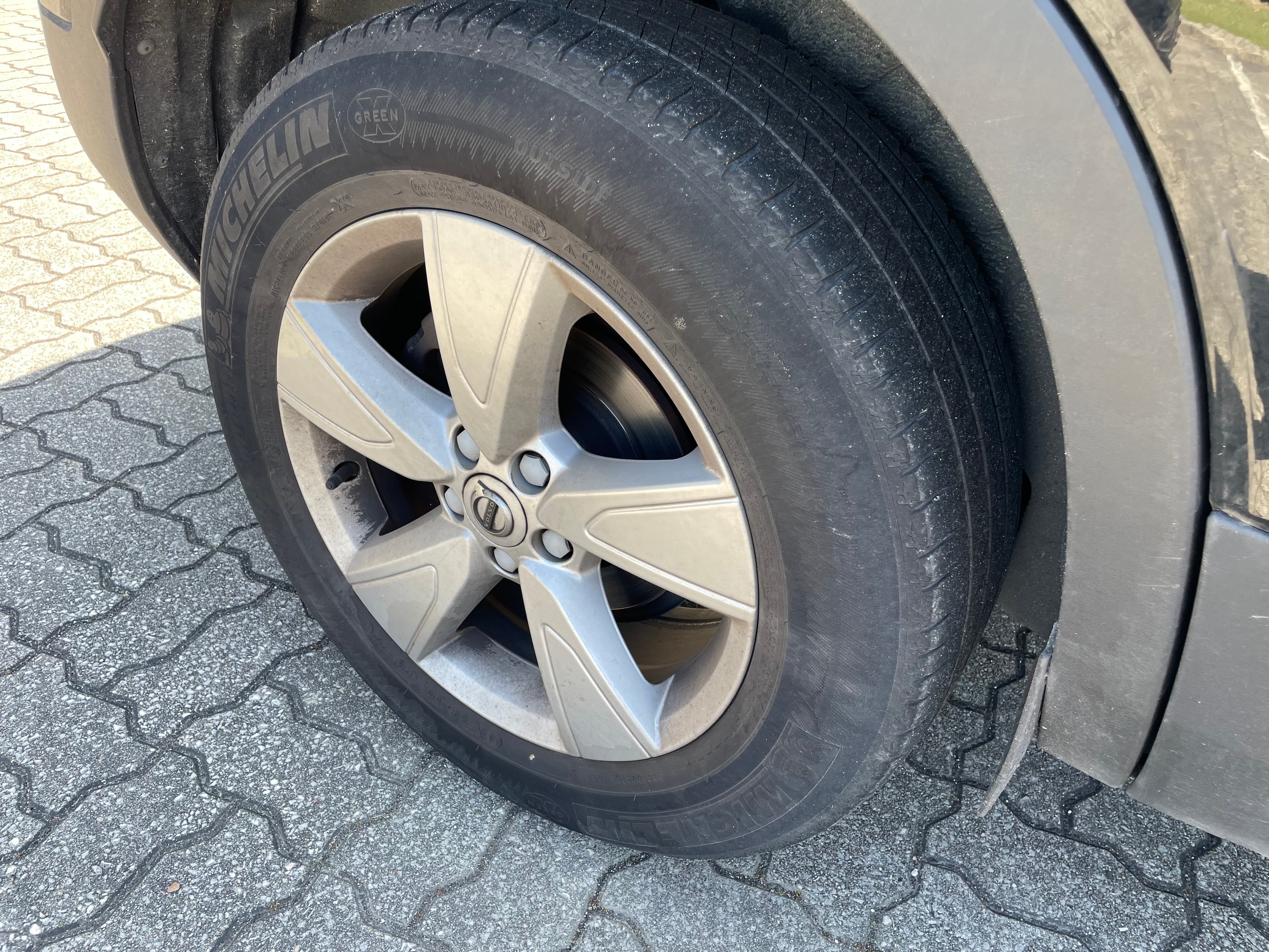 Volvo XC40 T3 · Ano 2018 — image 13