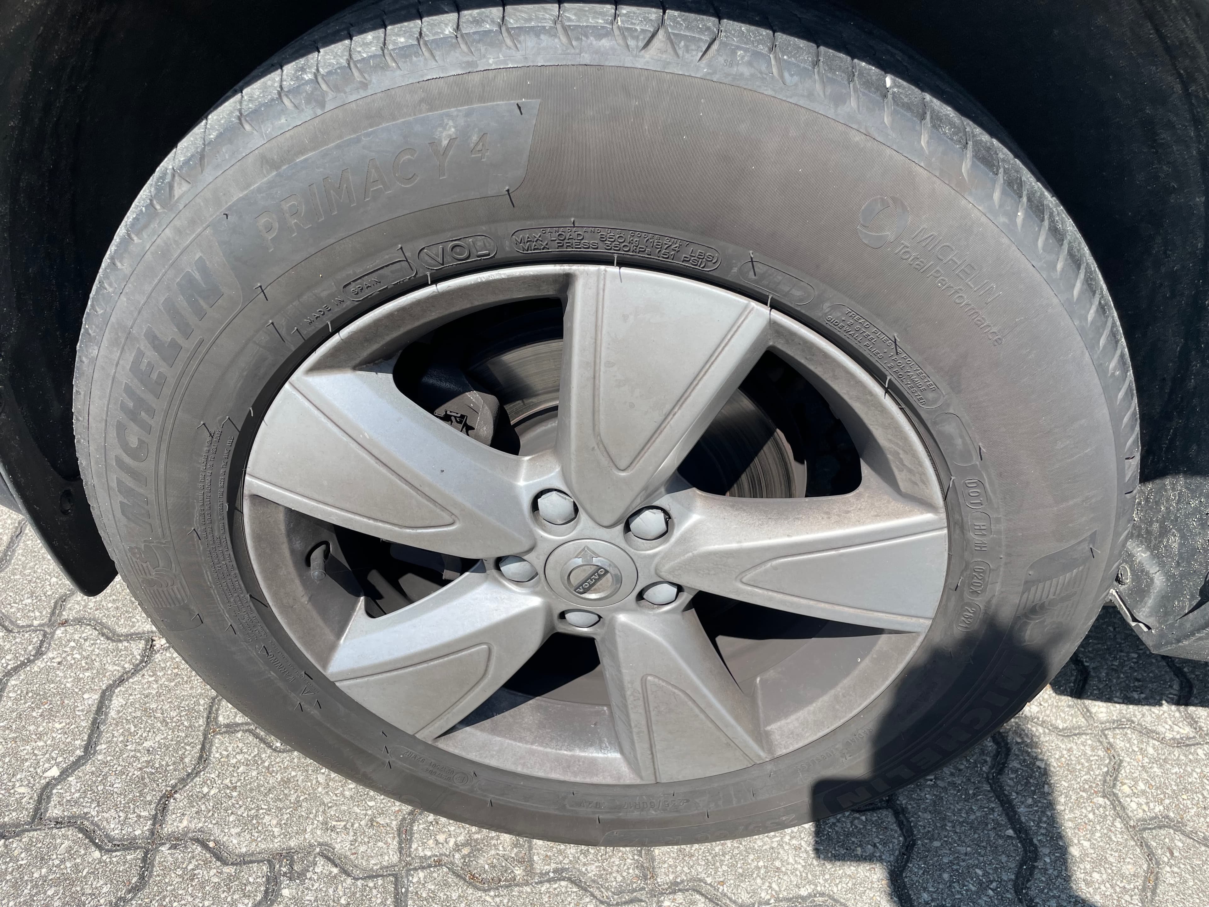 Volvo XC40 T3 · Ano 2018 — image 11