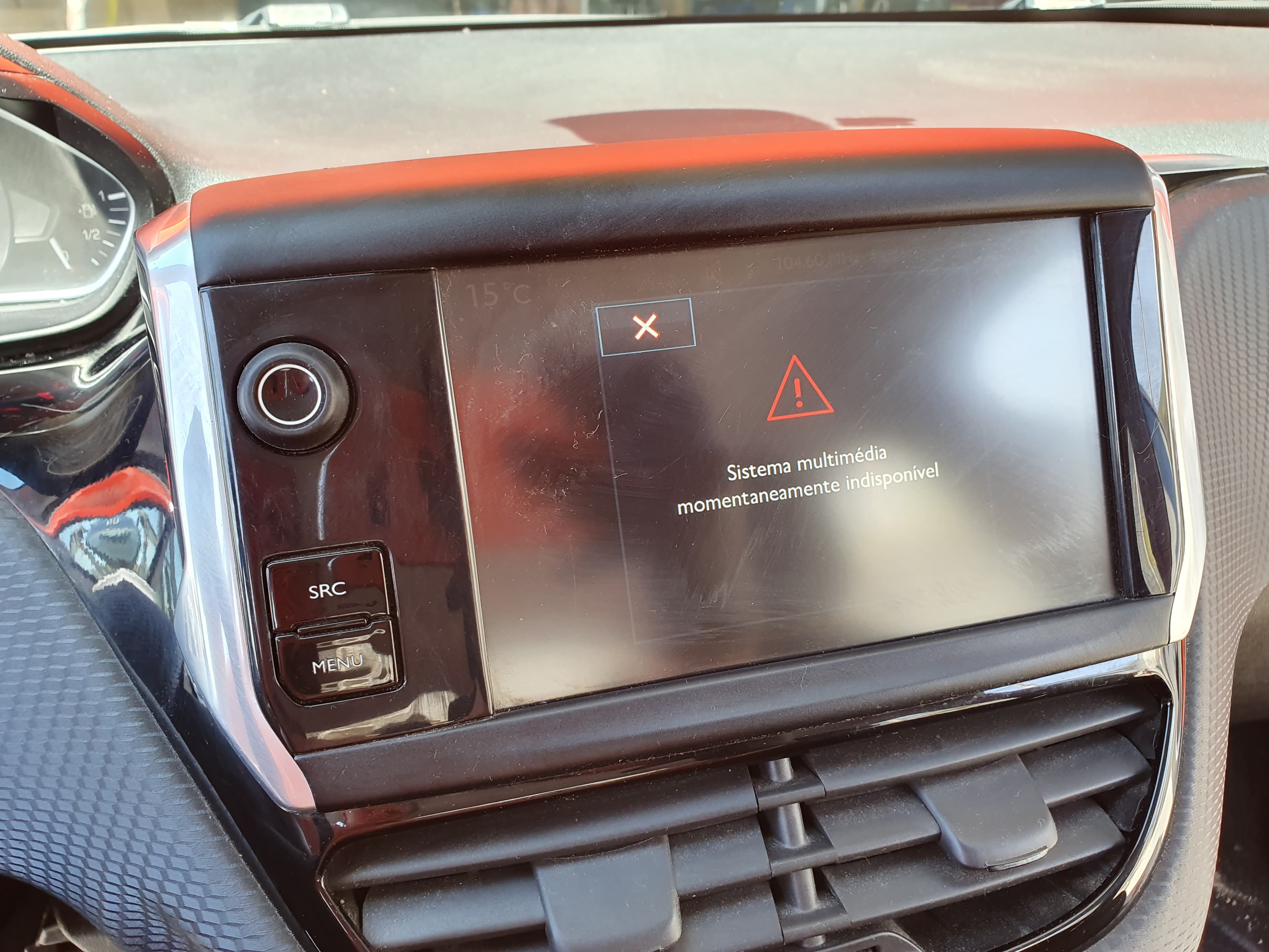 Peugeot 208 1.2 · Ano 2015 — image 47