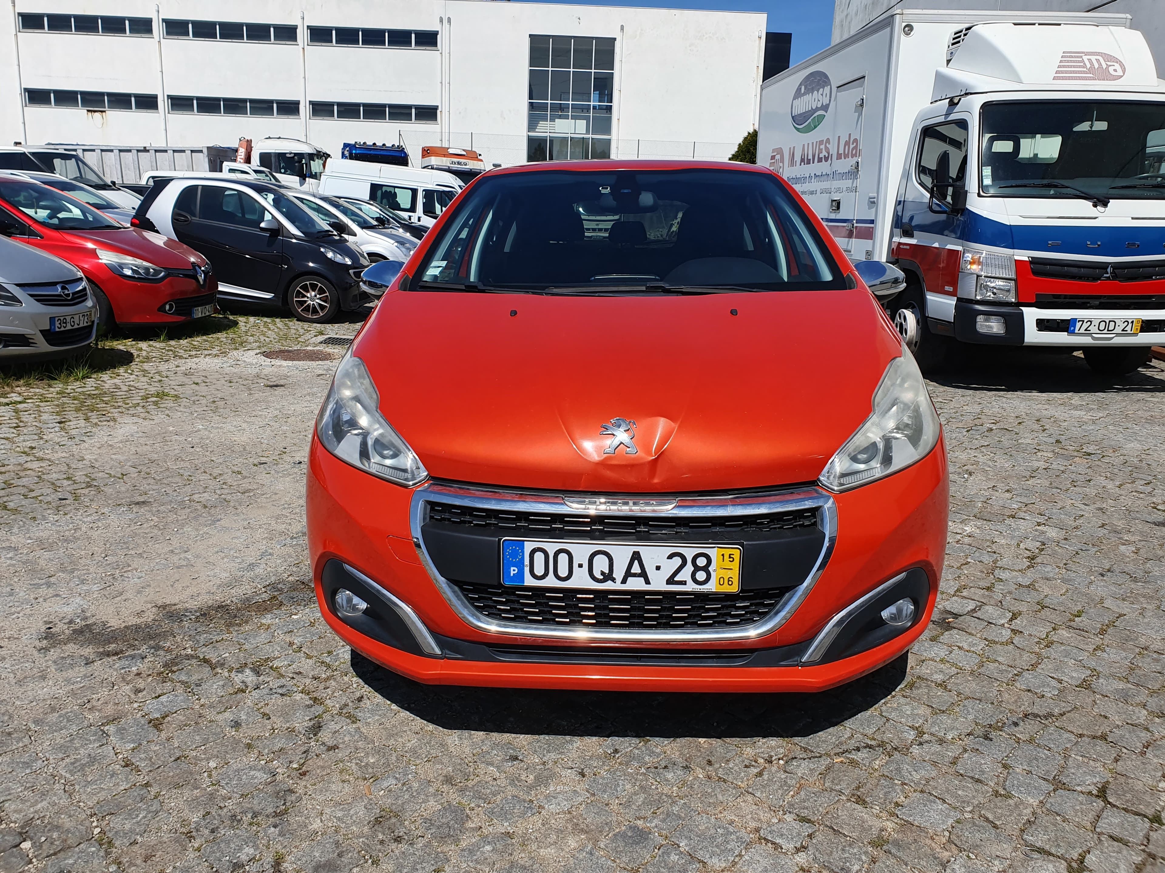 Peugeot 208 1.2 · Ano 2015 — image 2