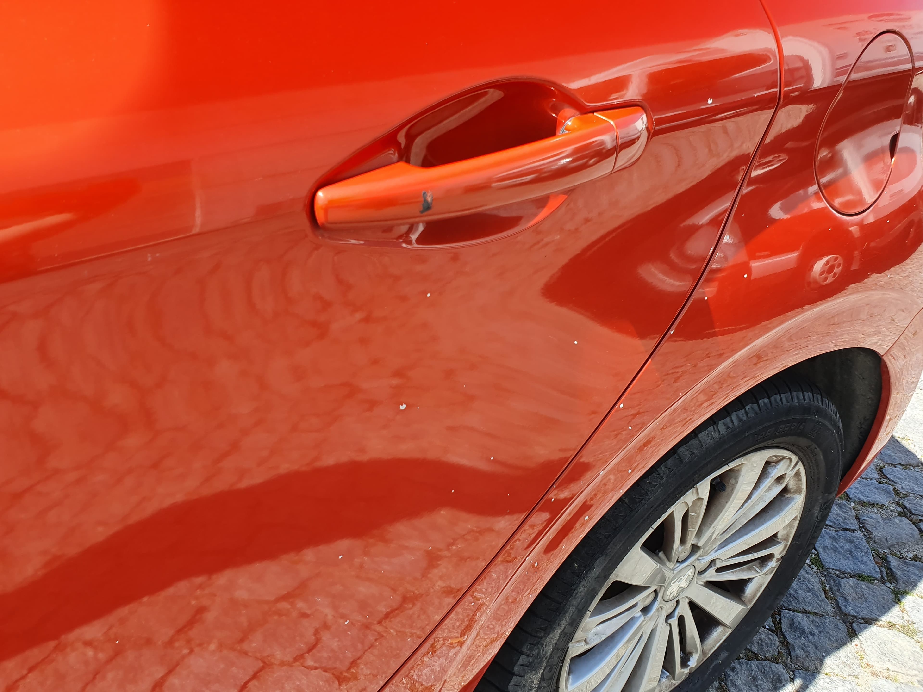 Peugeot 208 1.2 · Ano 2015 — image 12