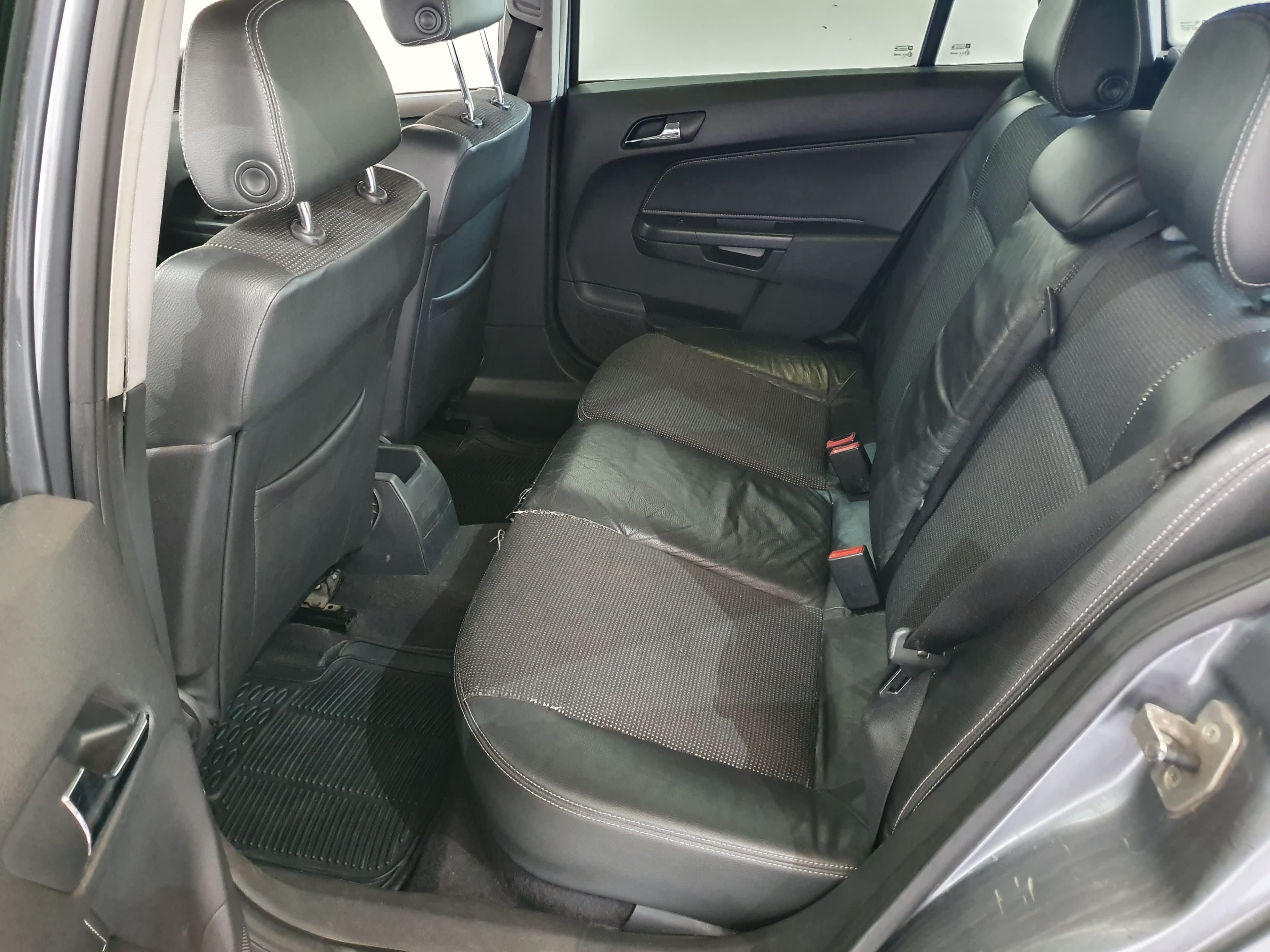 Opel Astra 1.7 CDTI · Ano 2005 — imagen 33