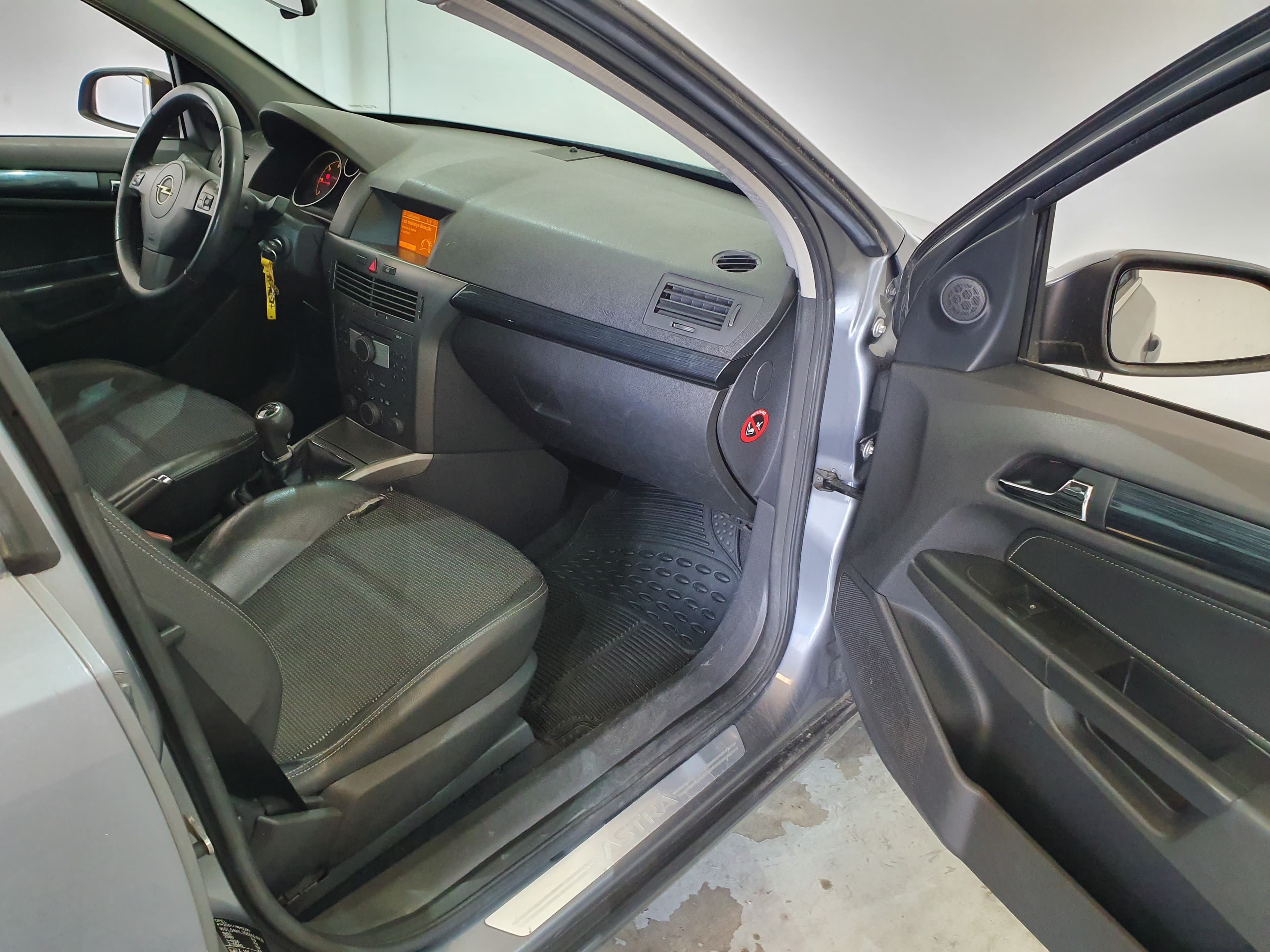 Opel Astra 1.7 CDTI · Ano 2005 — imagen 23