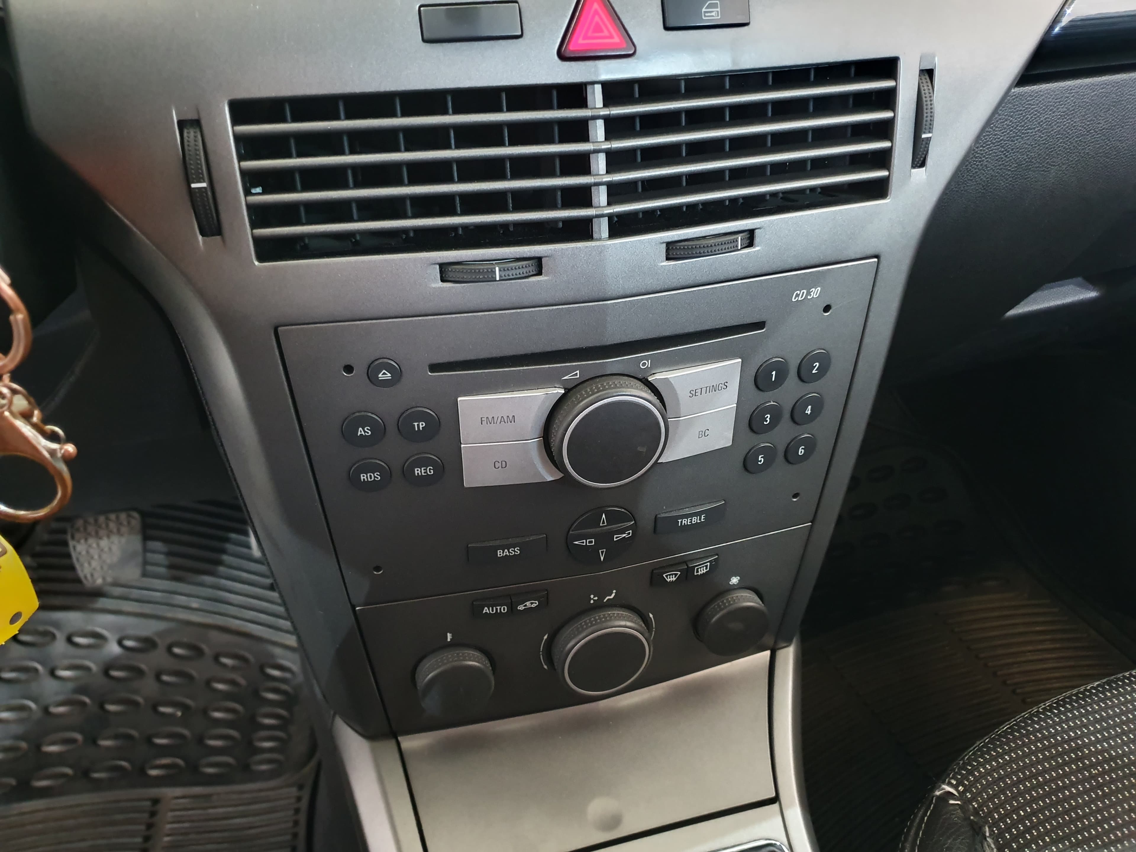 Opel Astra 1.7 CDTI · Ano 2005 — imagen 37