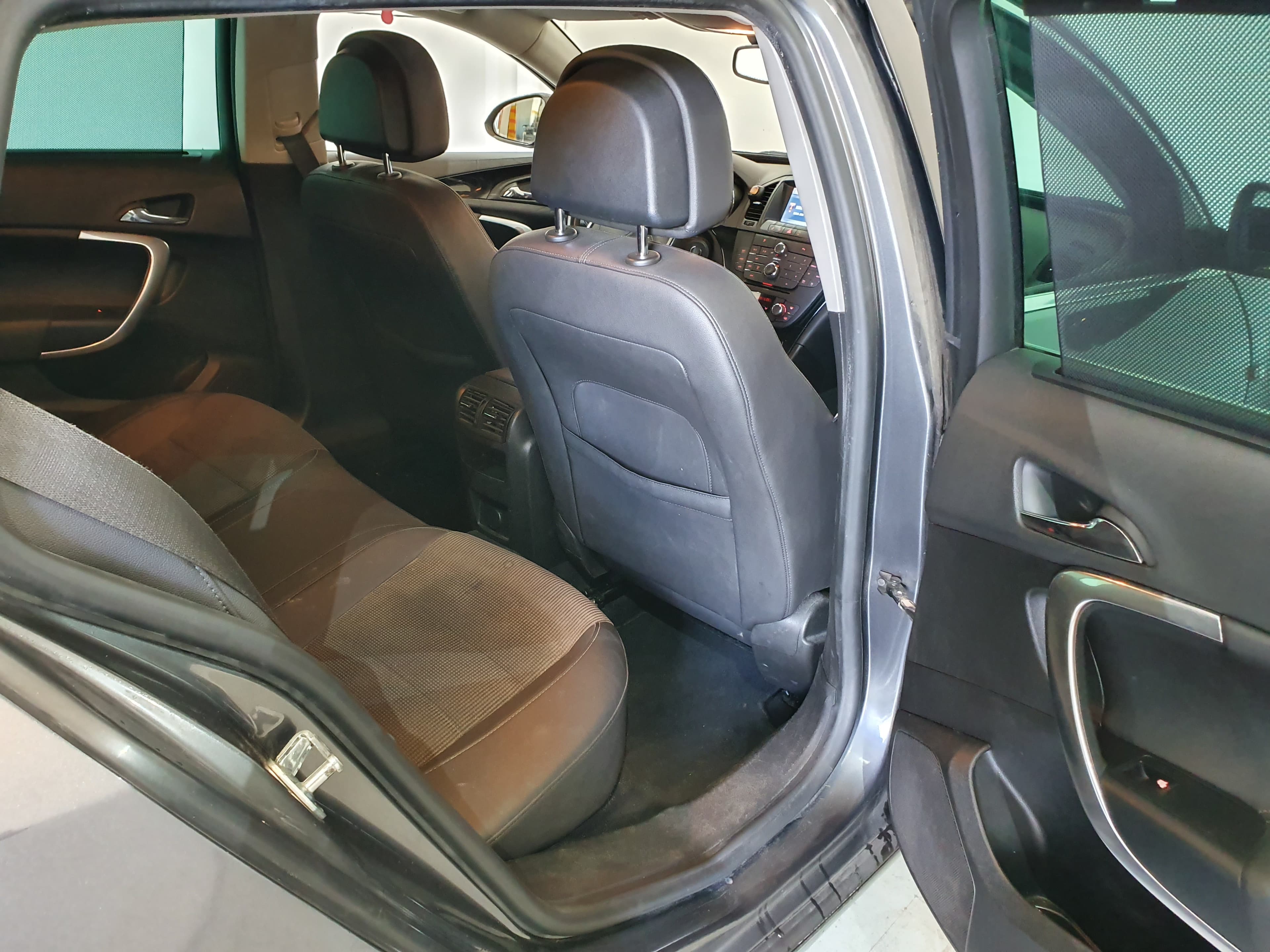 Opel Insignia 2.0 CDTI · Ano 2010 — imagen 19