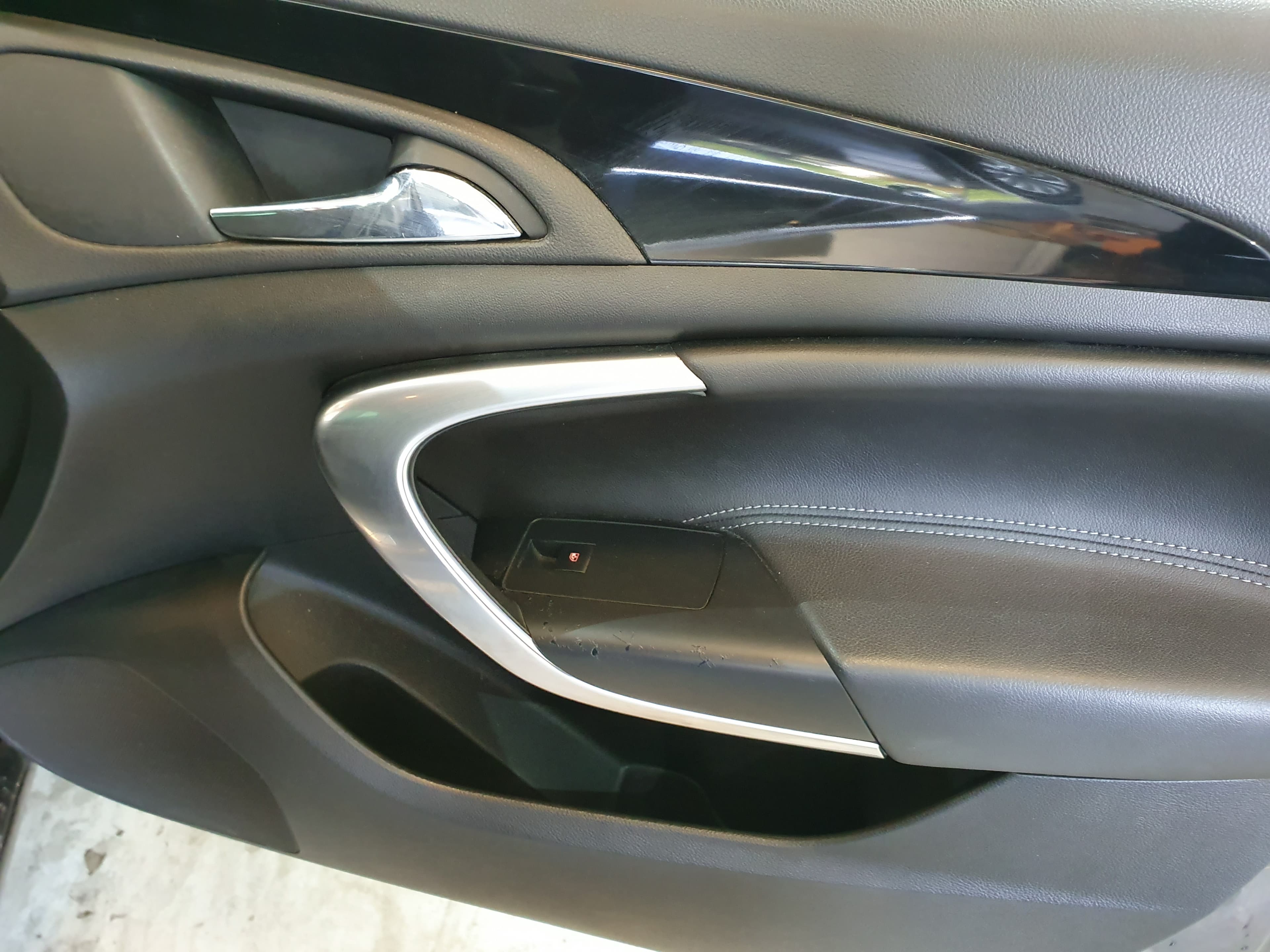 Opel Insignia 2.0 CDTI · Ano 2010 — imagen 24