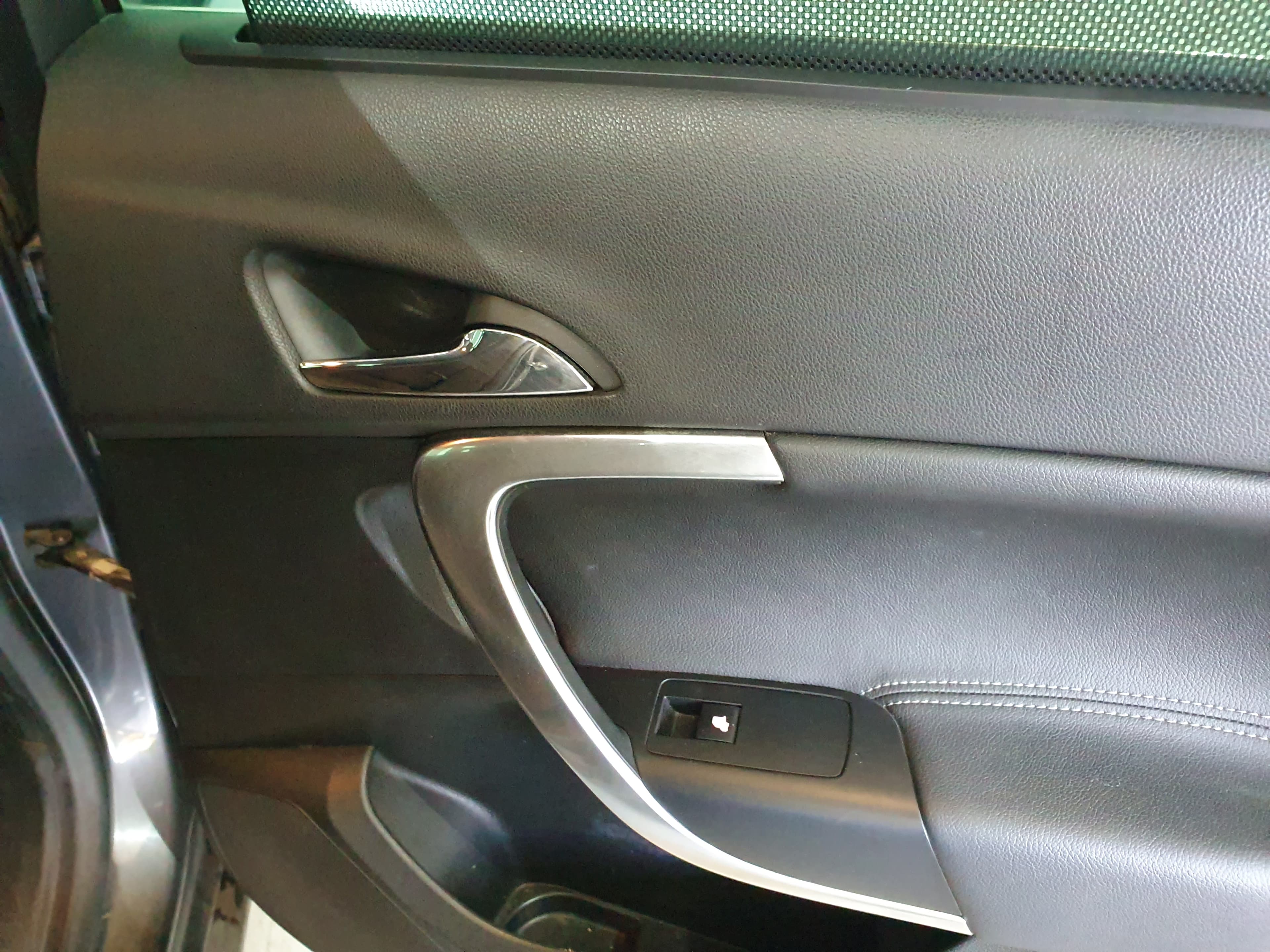 Opel Insignia 2.0 CDTI · Ano 2010 — imagen 20