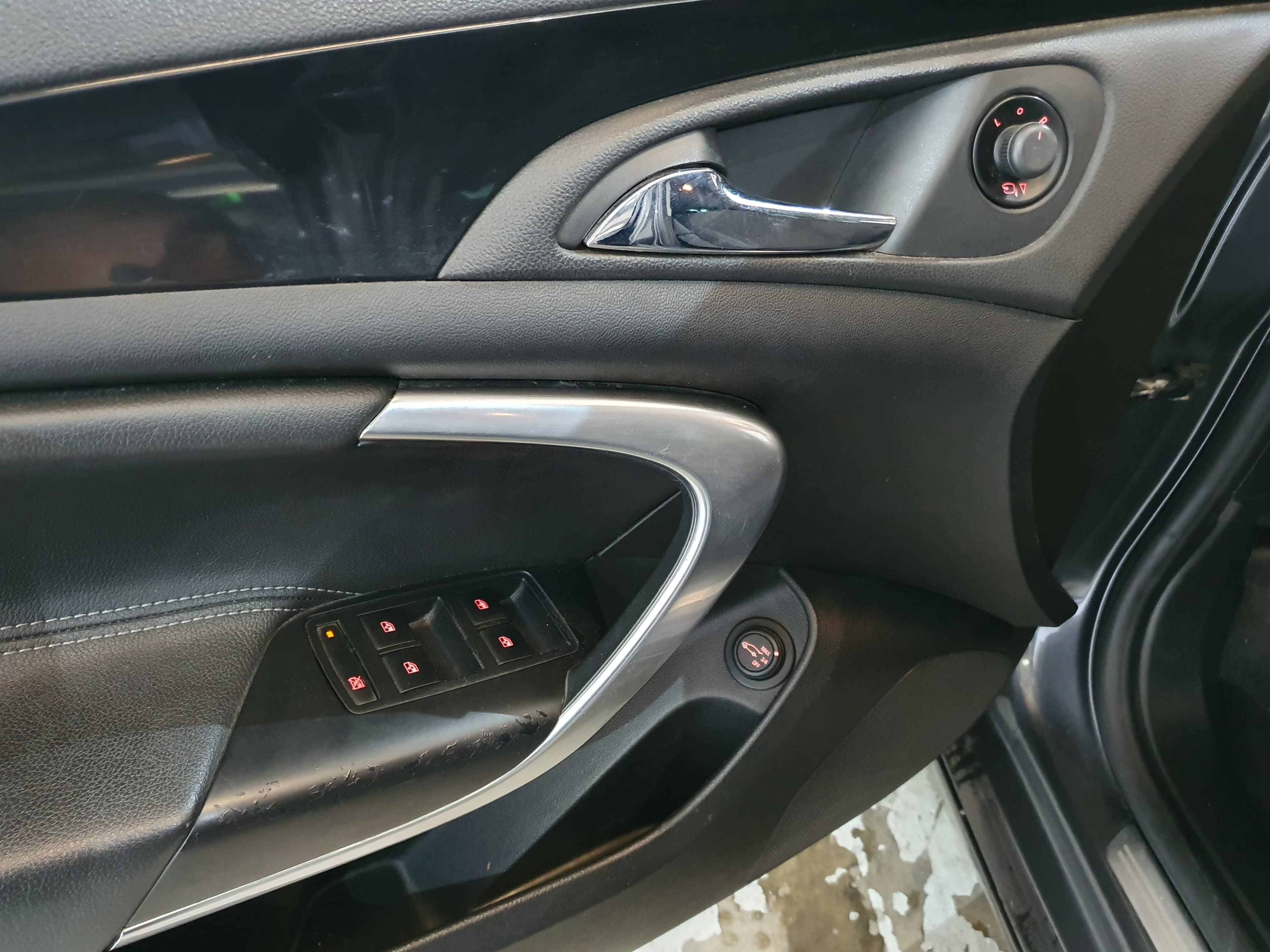 Opel Insignia 2.0 CDTI · Ano 2010 — imagen 31