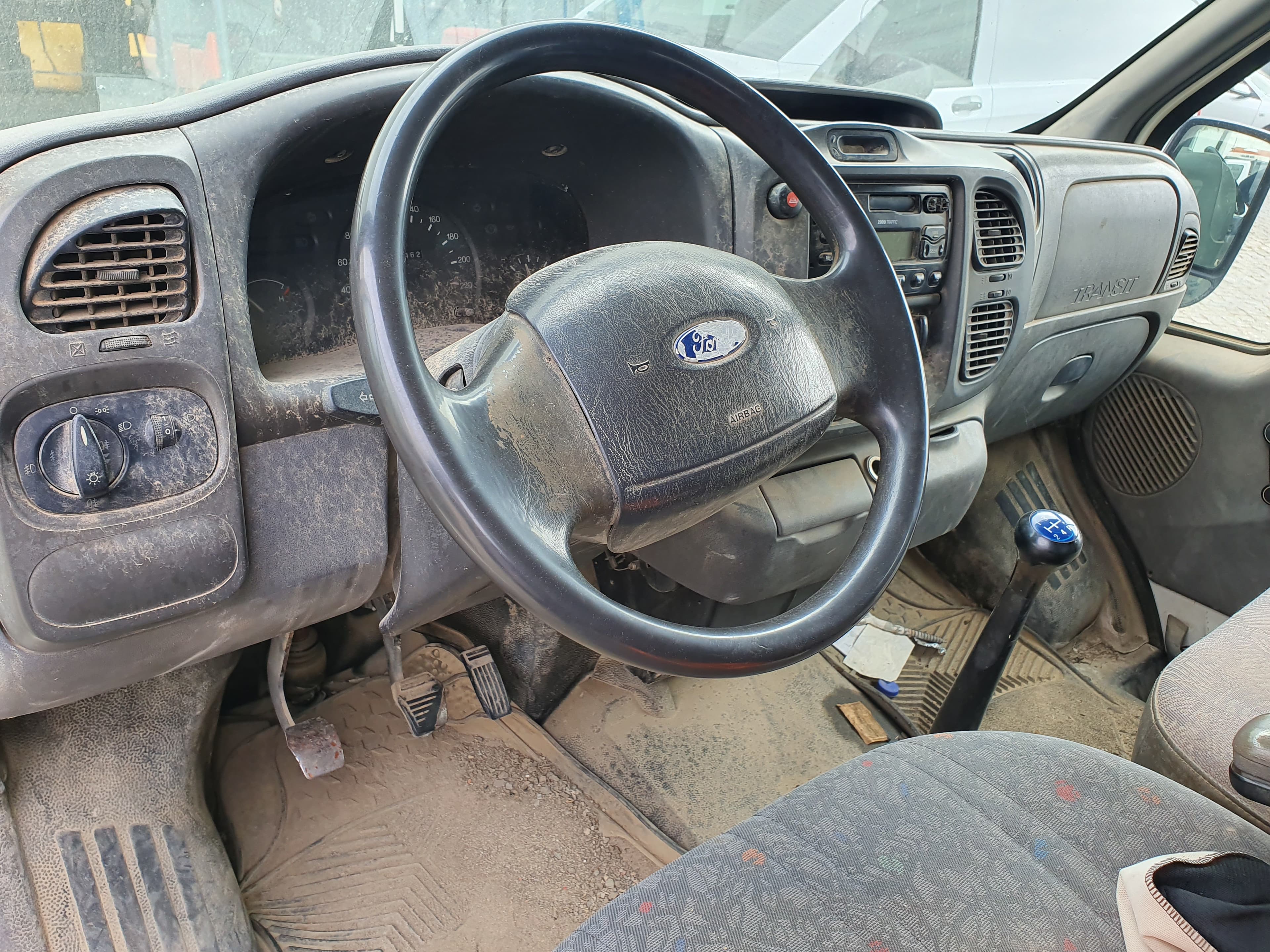 Ford Transit · Ano 2003 — imagen 11
