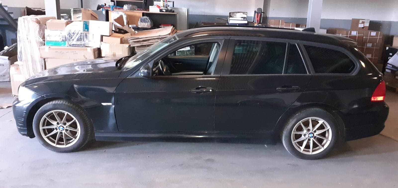 BMW 316D · Ano 2011 — imagem 9