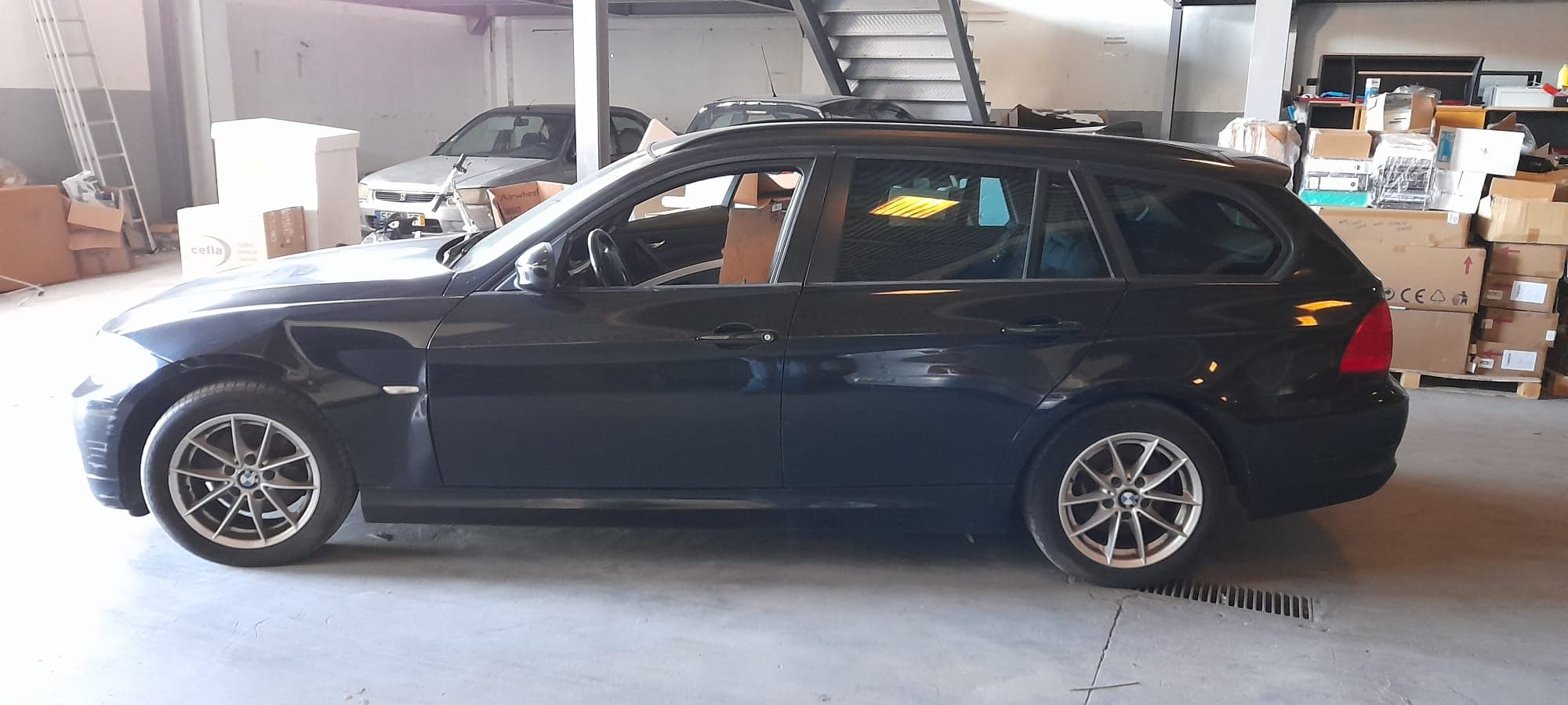 BMW 316D · Ano 2011 — imagem 2