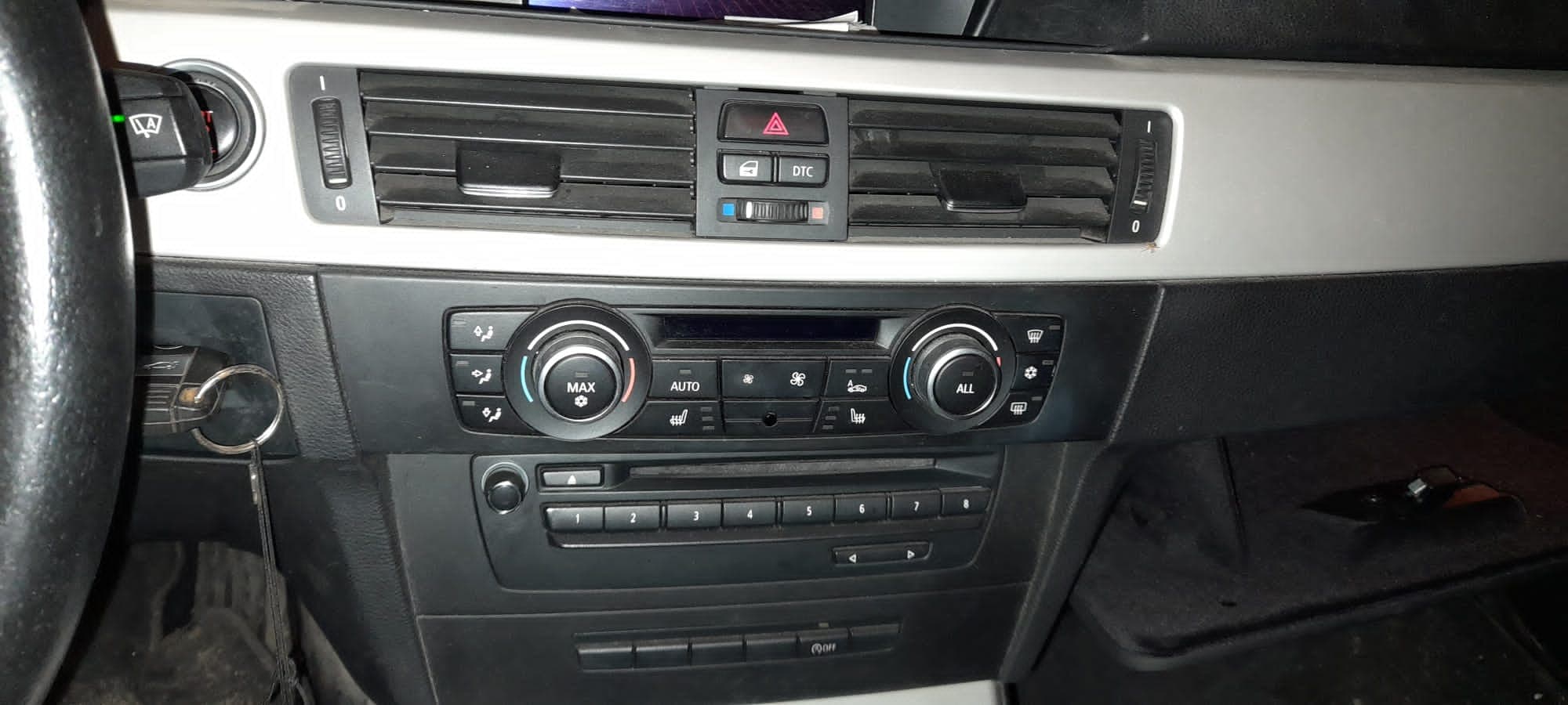 BMW 316D · Ano 2011 — imagem 18