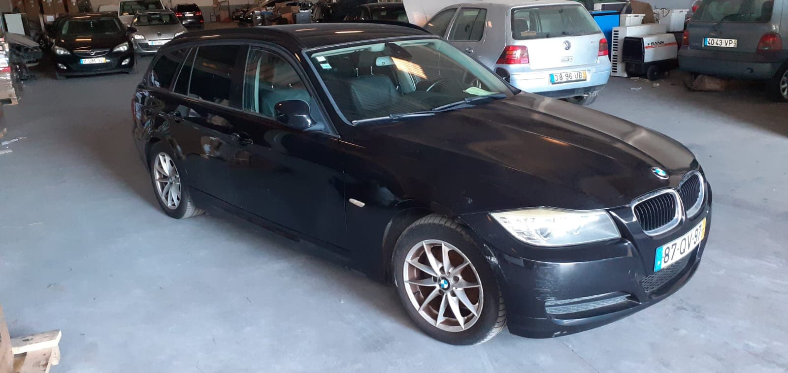 BMW 316D · Ano 2011 — imagem 8