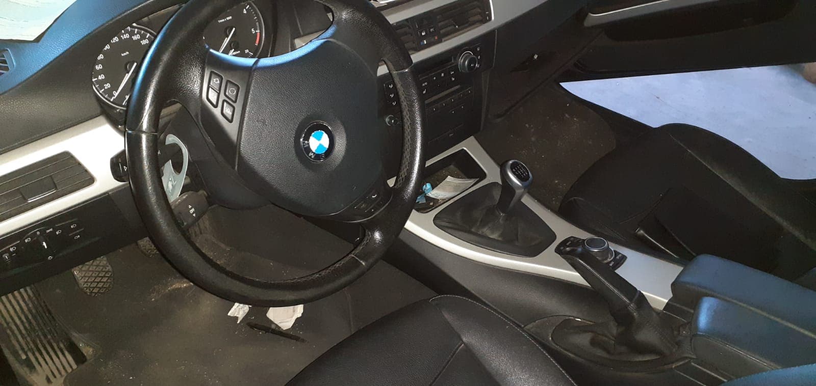 BMW 316D · Ano 2011 — imagem 13