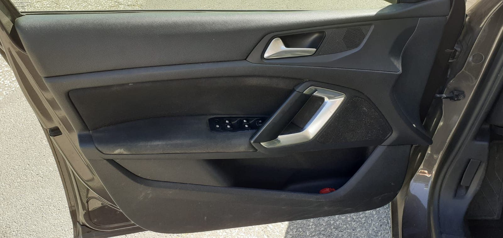 Peugeot 308 SW 1.6 HDI · Ano 2015 — imagem 27