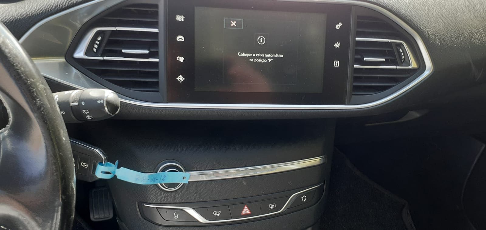 Peugeot 308 SW 1.6 HDI · Ano 2015 — imagem 21