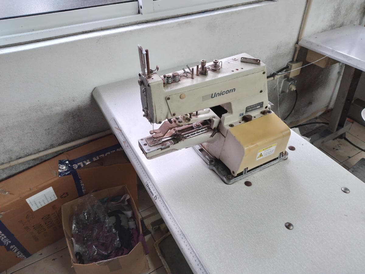 Máquinas de Costura · Vestiário · Estantes · Material Informático · Compressor — imagem 21