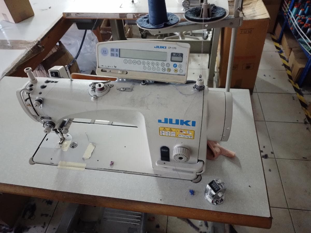 Máquinas de Costura · Vestiário · Estantes · Material Informático · Compressor — imagem 16