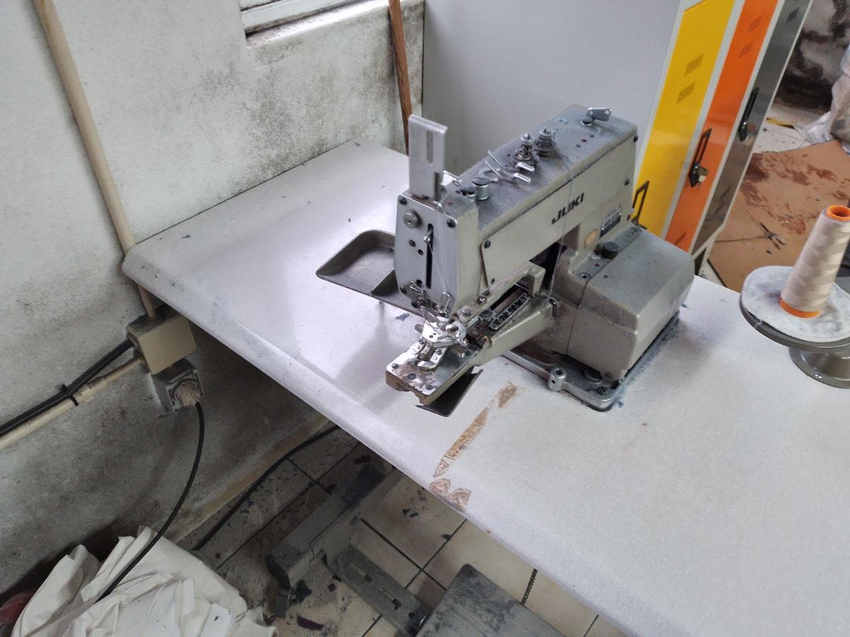 Máquinas de Costura · Vestiário · Estantes · Material Informático · Compressor — imagem 19