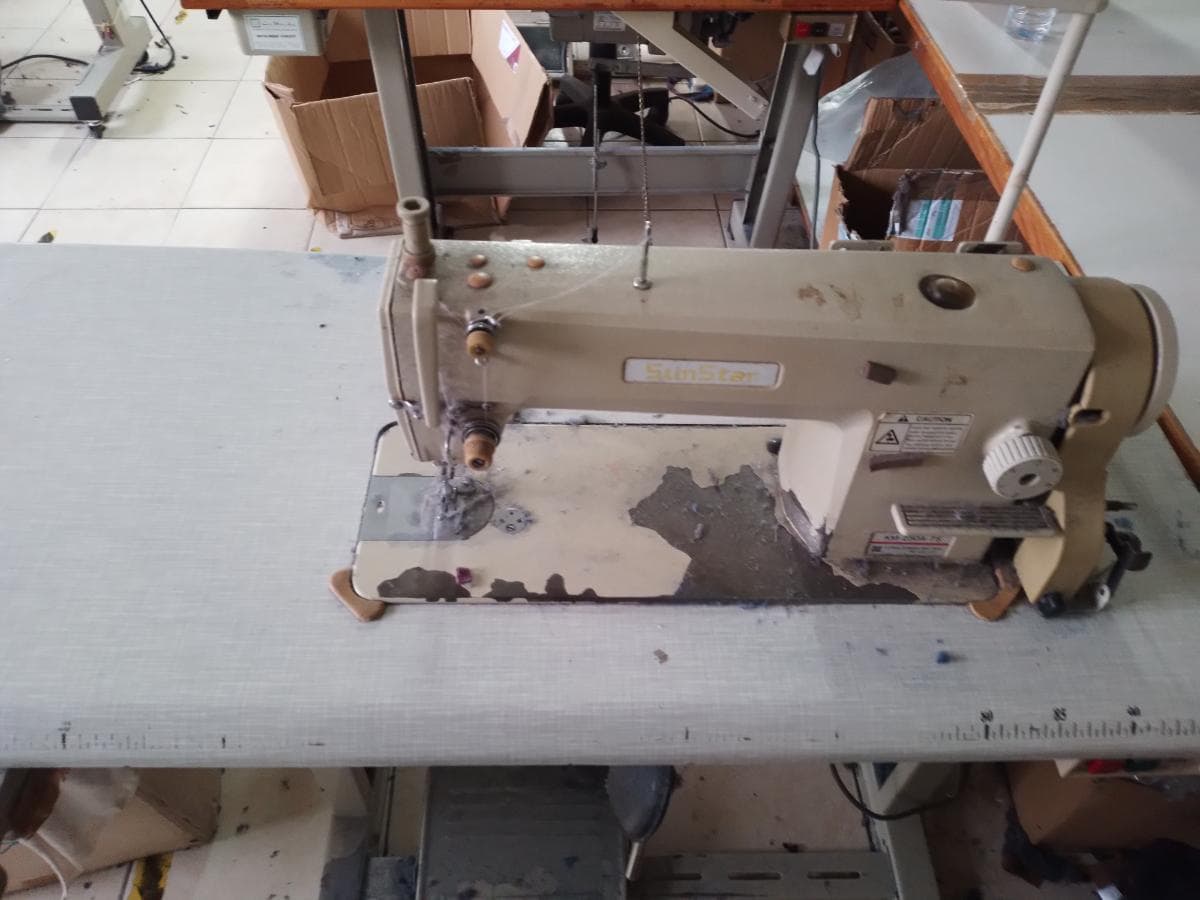 Máquinas de Costura · Vestiário · Estantes · Material Informático · Compressor — imagem 23