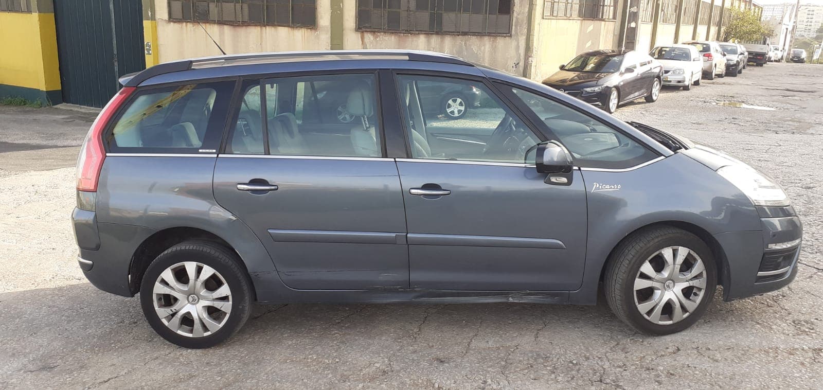 Citroën C4 Grand Picasso 1.6 HDI · Ano 2011 — image 7