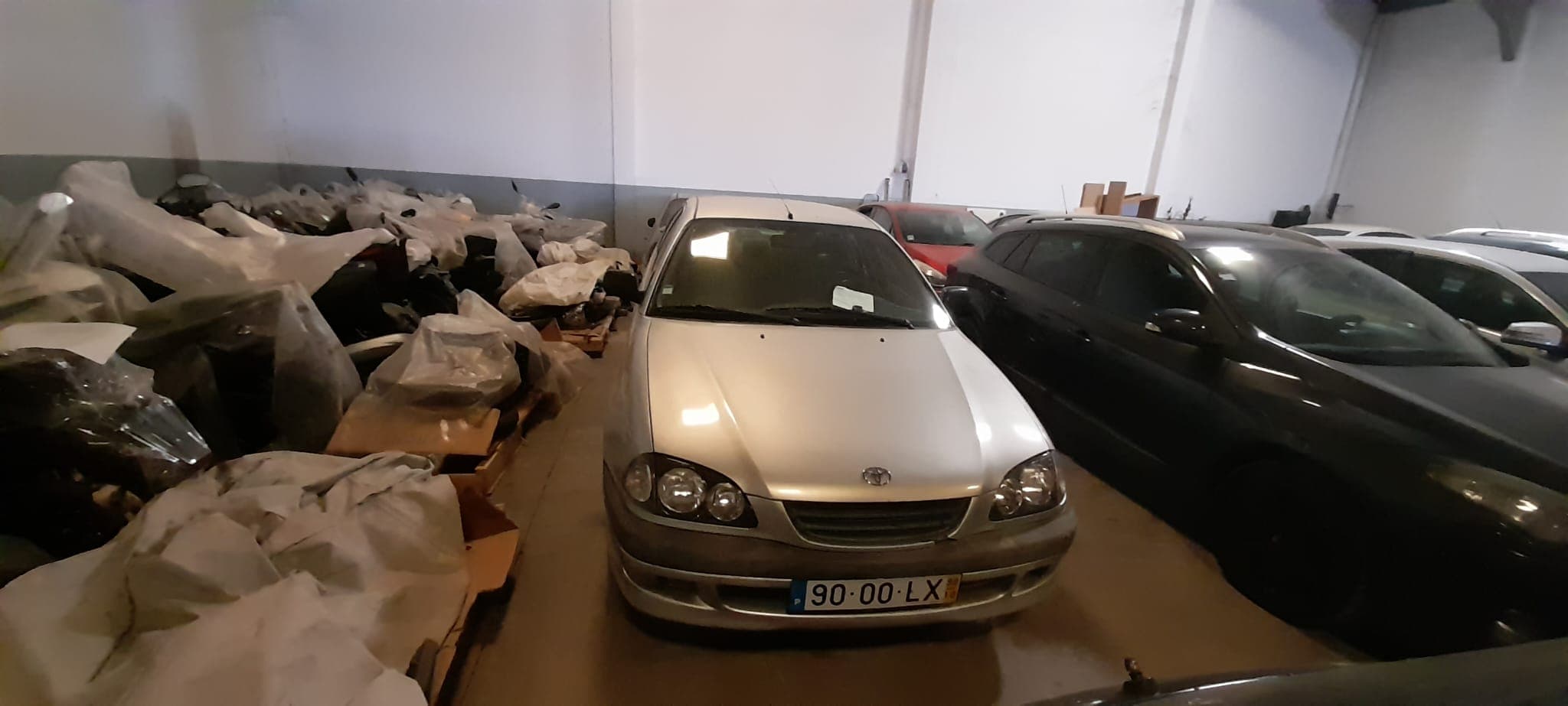 Toyota Avensis 1.6 · Ano 1998 — imagem 6