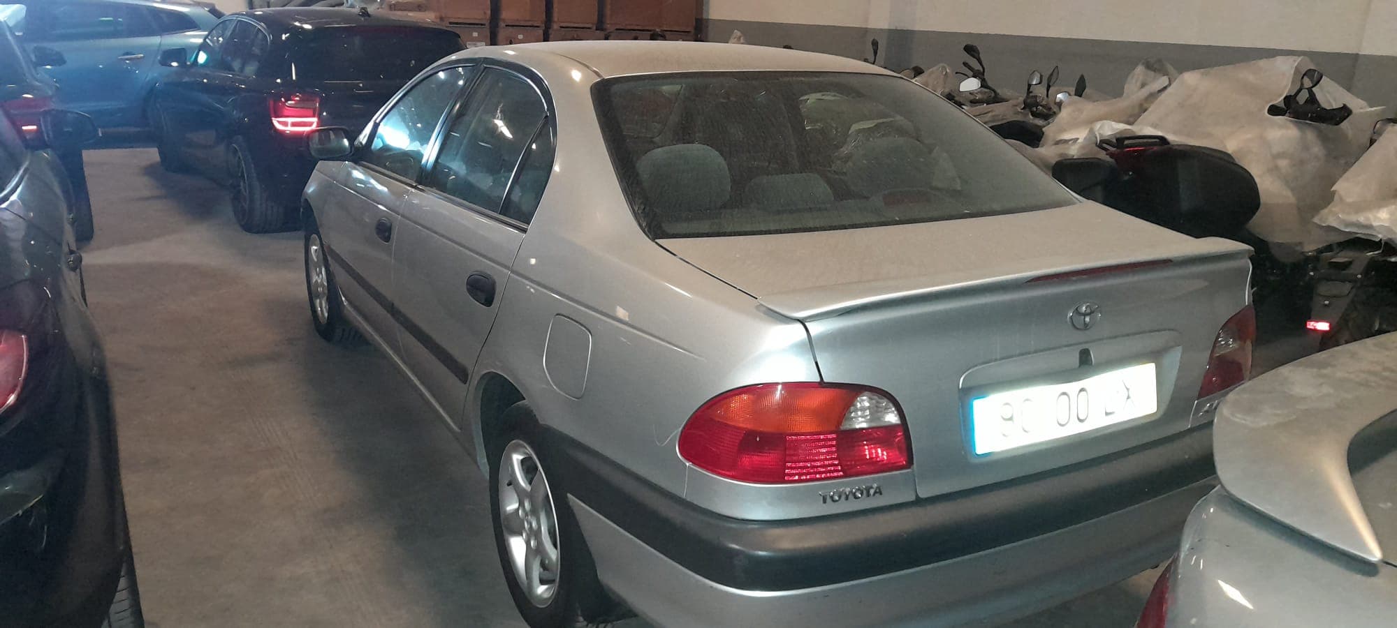 Toyota Avensis 1.6 · Ano 1998 — imagem 5