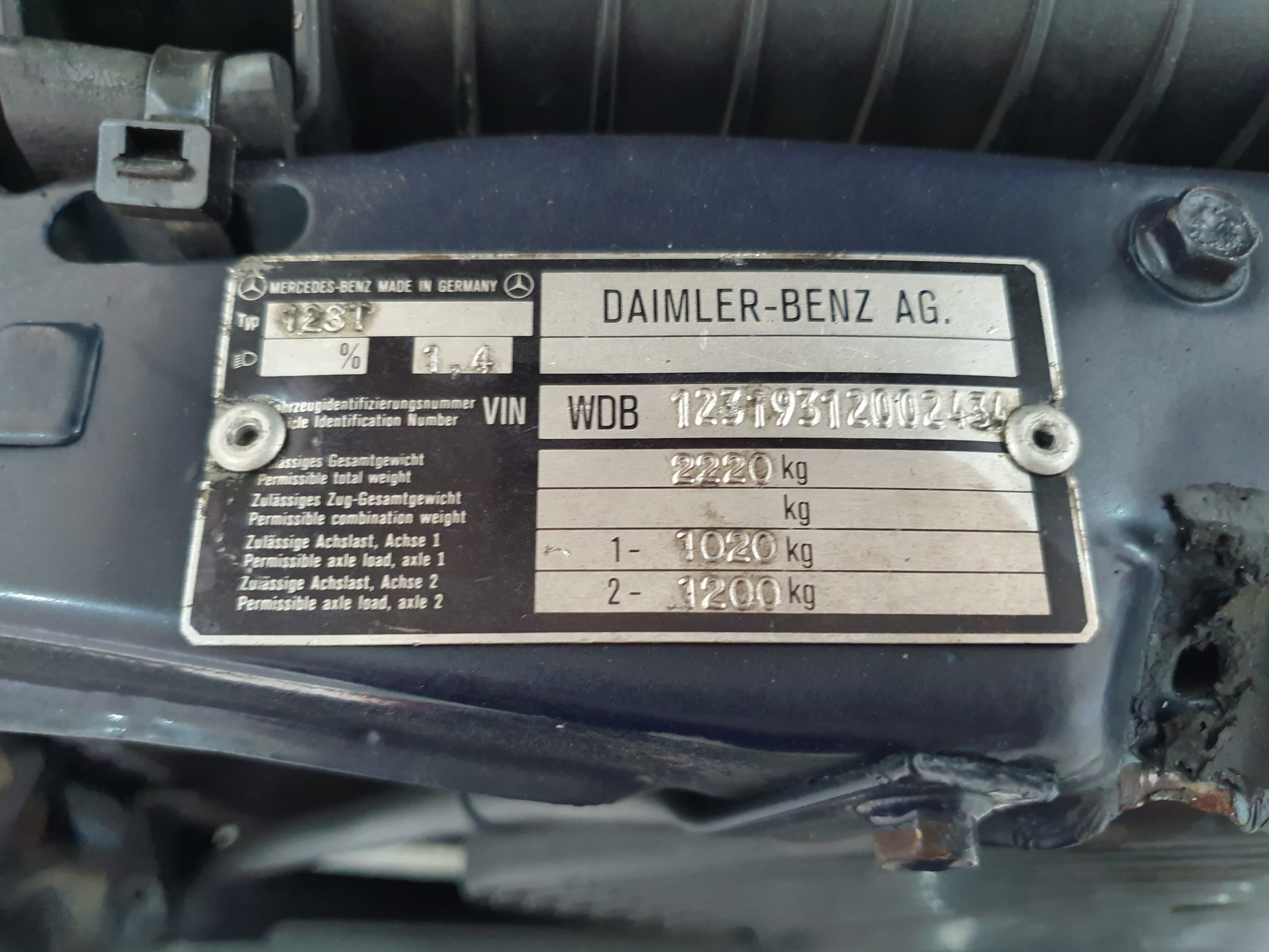 Mercedes-Benz 300 Turbo Diesel W 123 · Ano 1981 — imagen 8