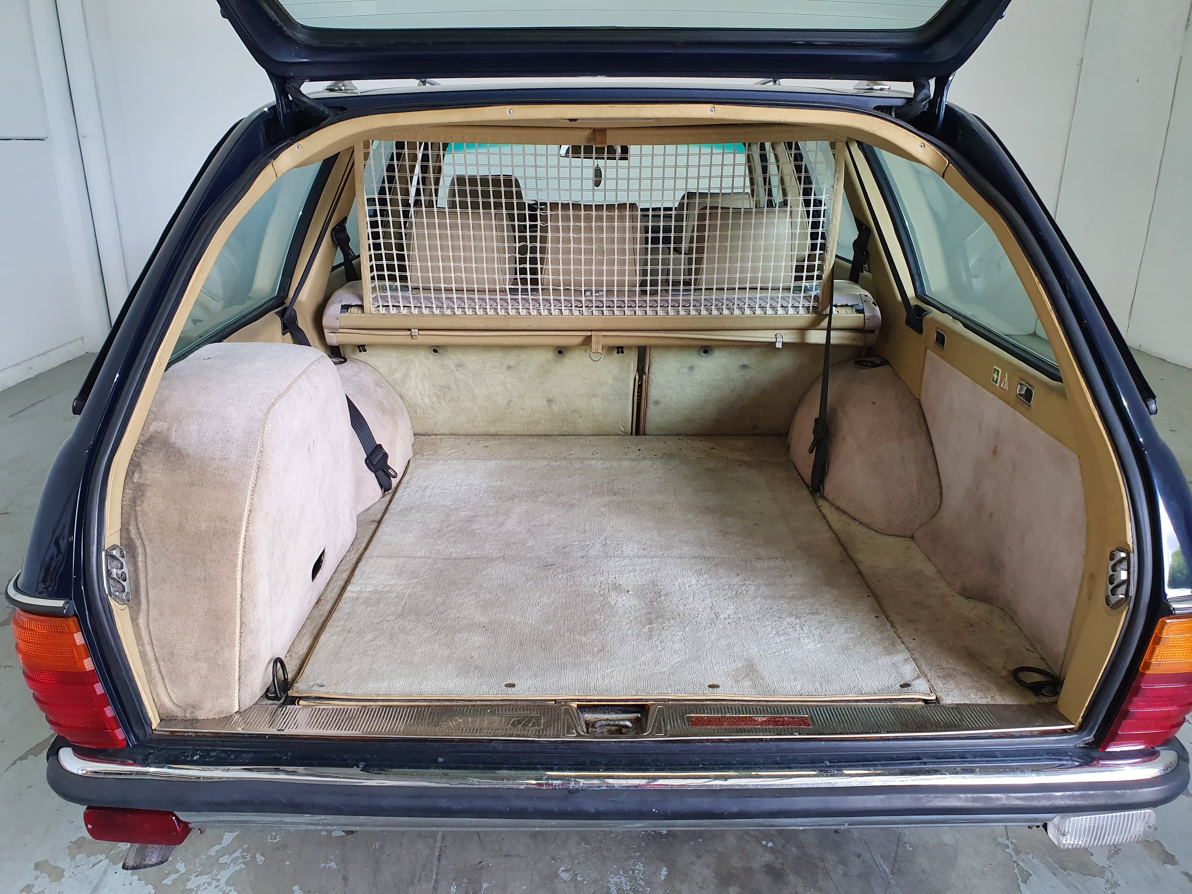 Mercedes-Benz 300 Turbo Diesel W 123 · Ano 1981 — imagen 16