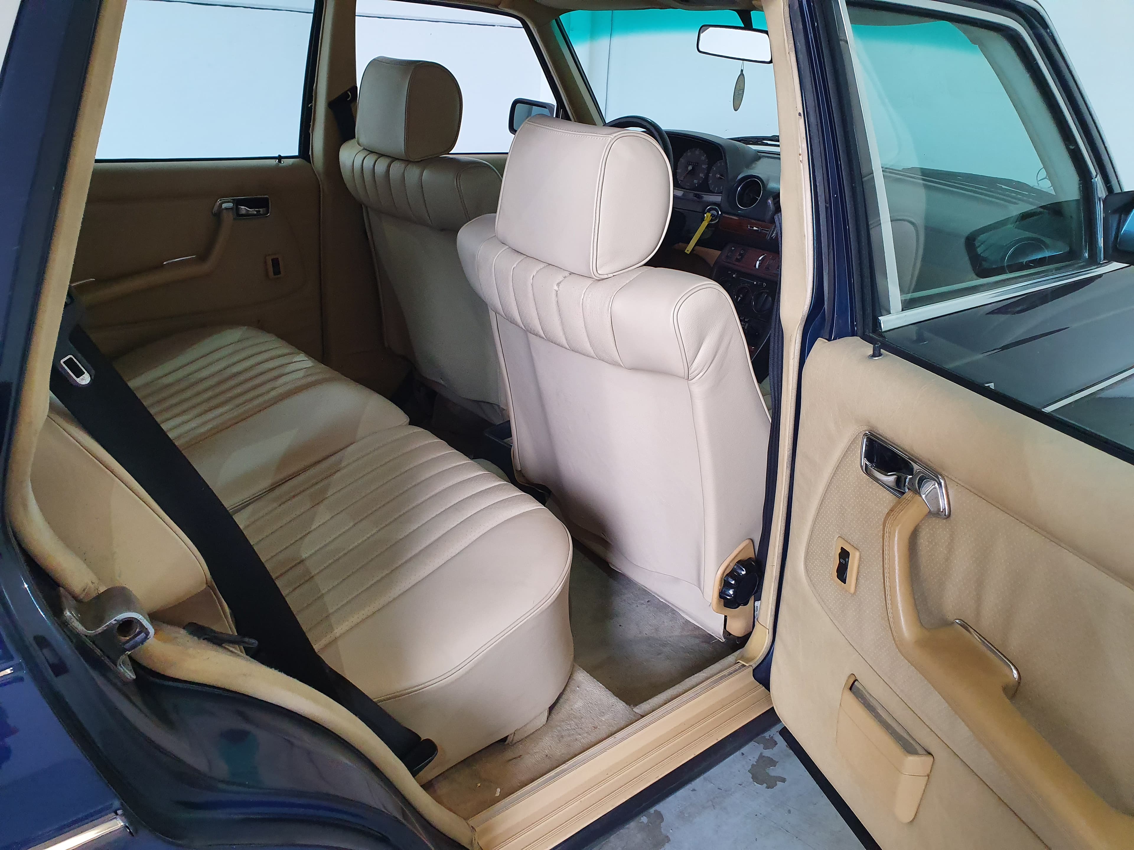 Mercedes-Benz 300 Turbo Diesel W 123 · Ano 1981 — imagen 17