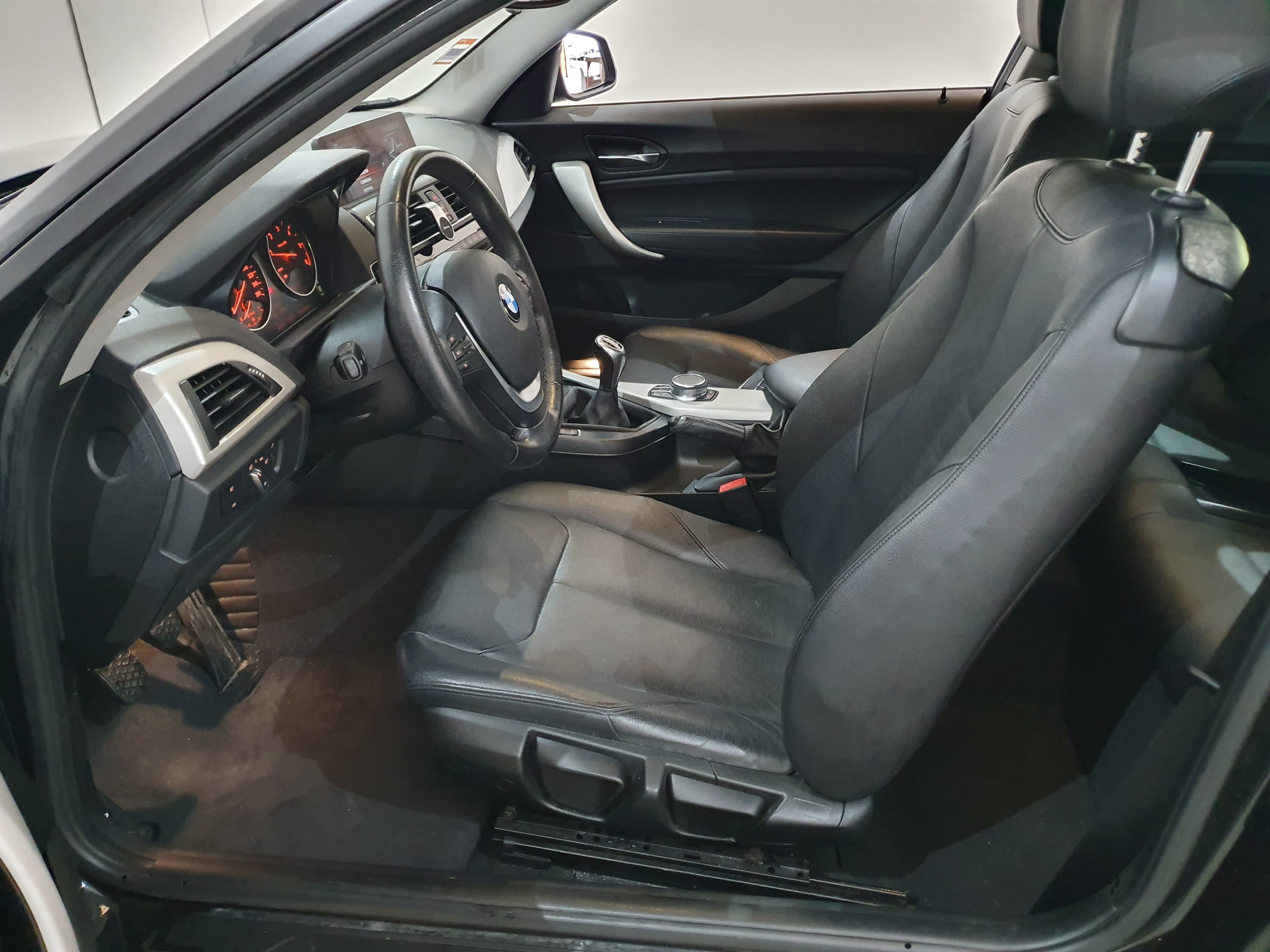 BMW 218 2.0D Coupé · Ano 2016 — image 25