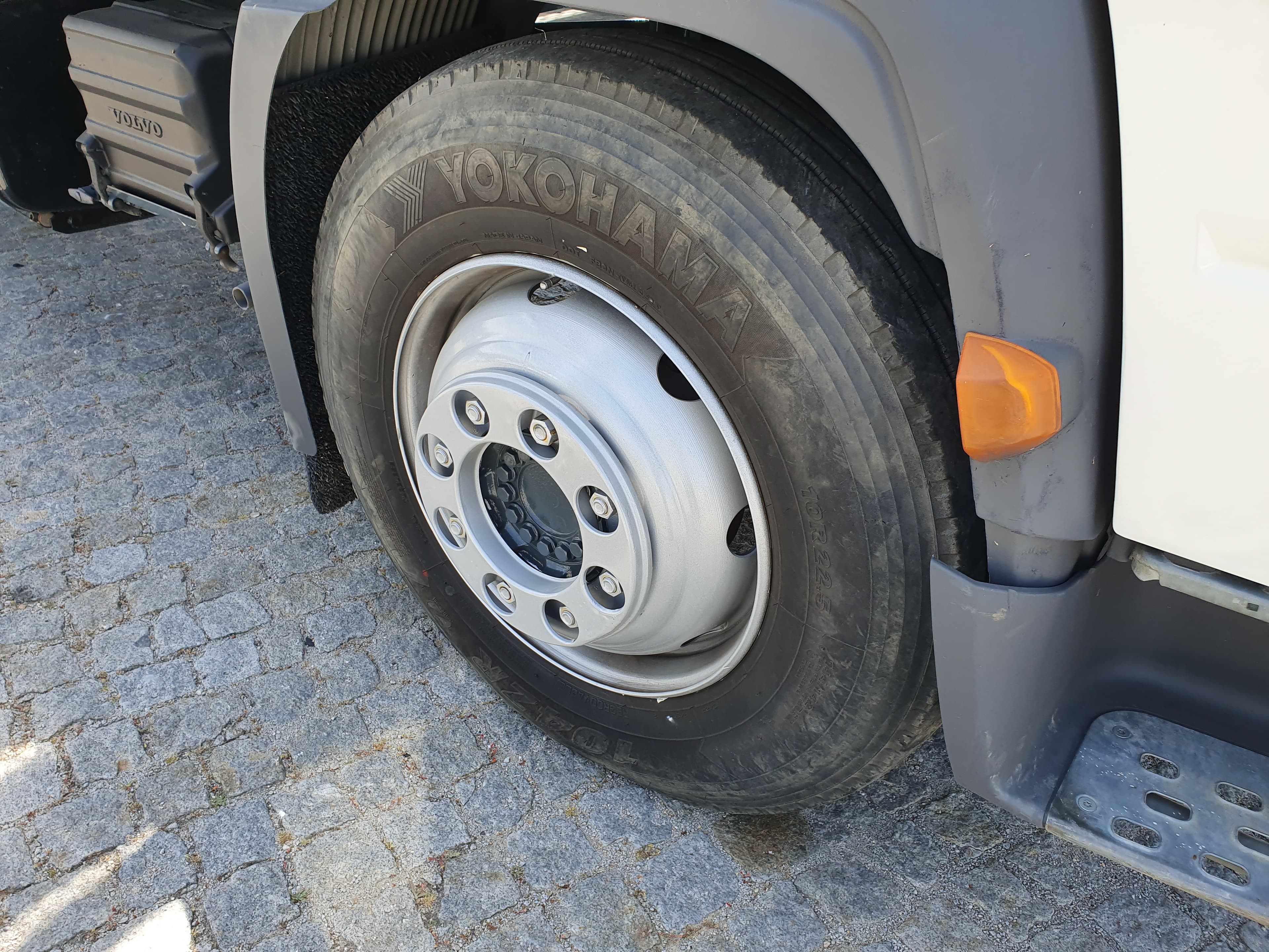Volvo FL6 Basculante · Ano 2004 — imagem 10