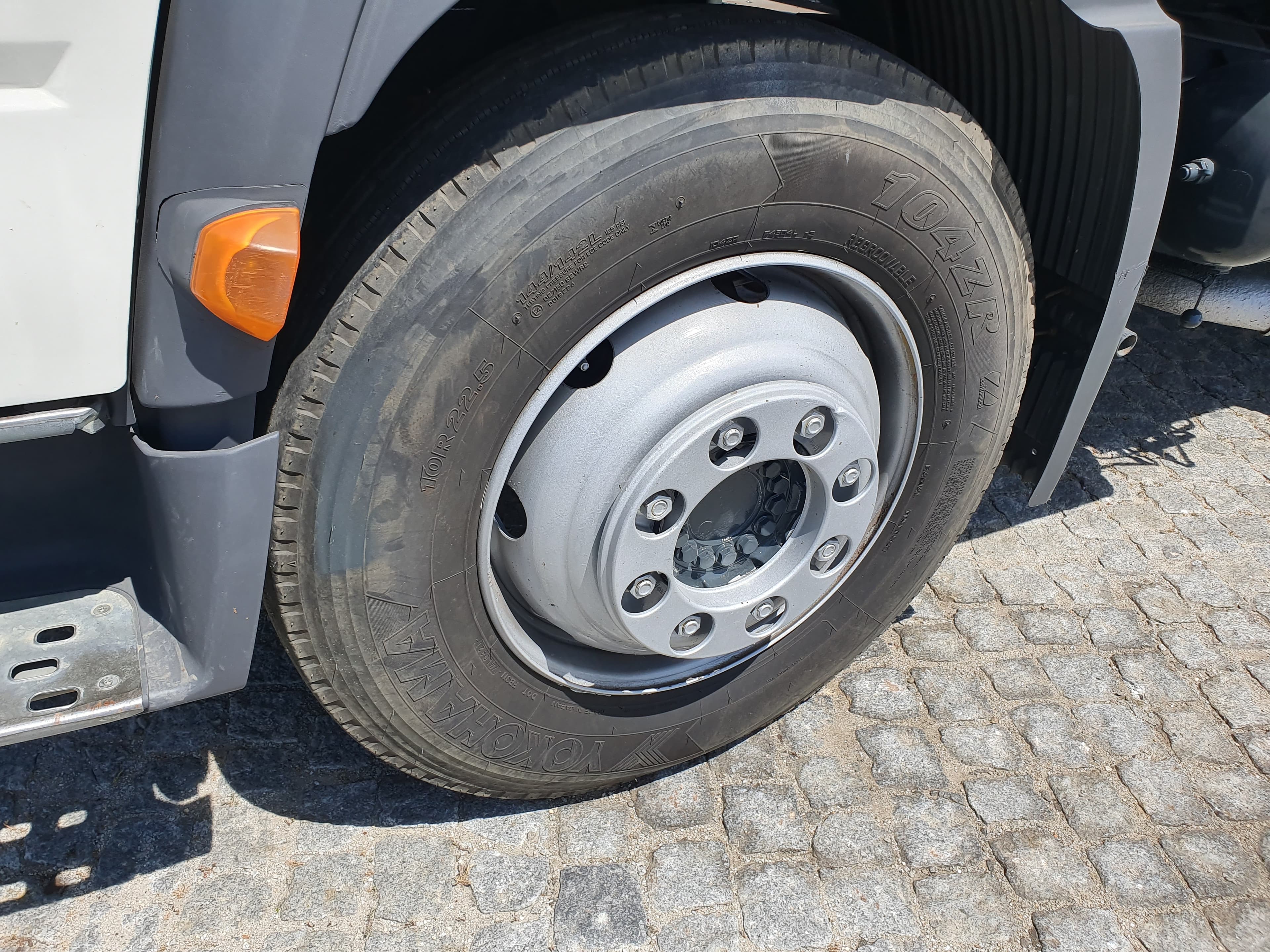 Volvo FL6 Basculante · Ano 2004 — imagem 9