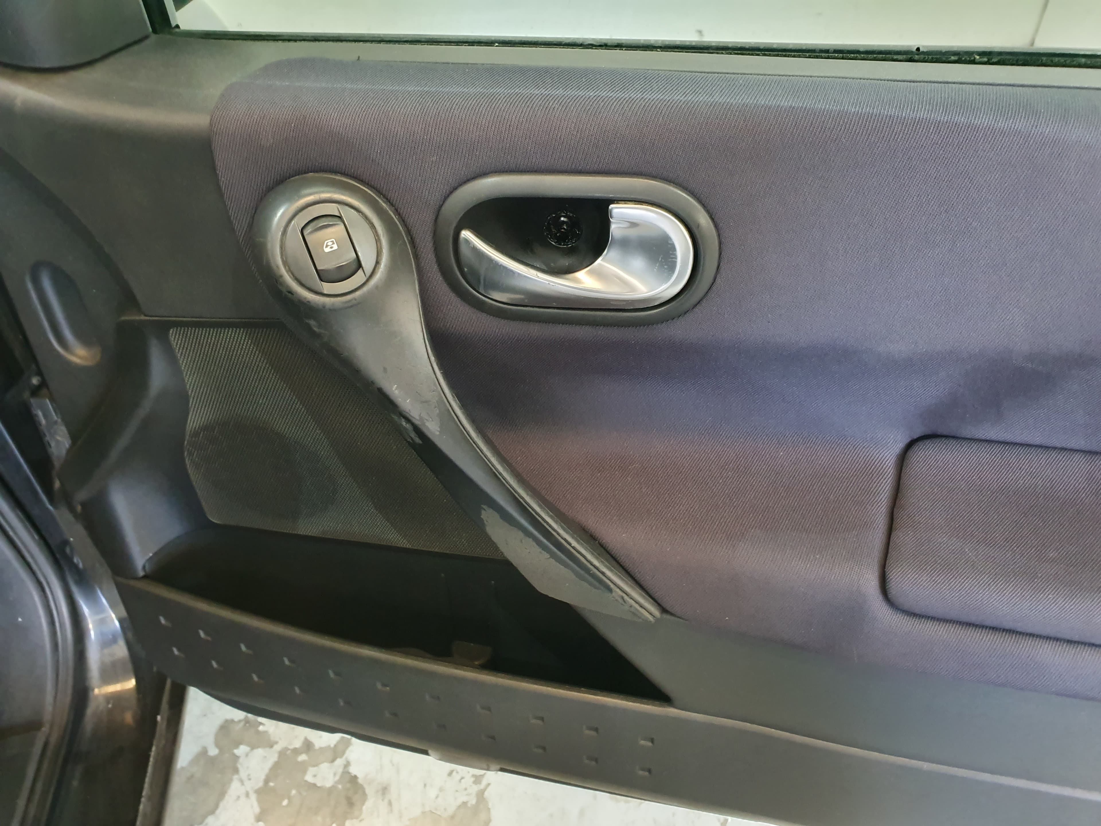 Renault Mégane 1.5DCI · Ano 2007 — imagem 25