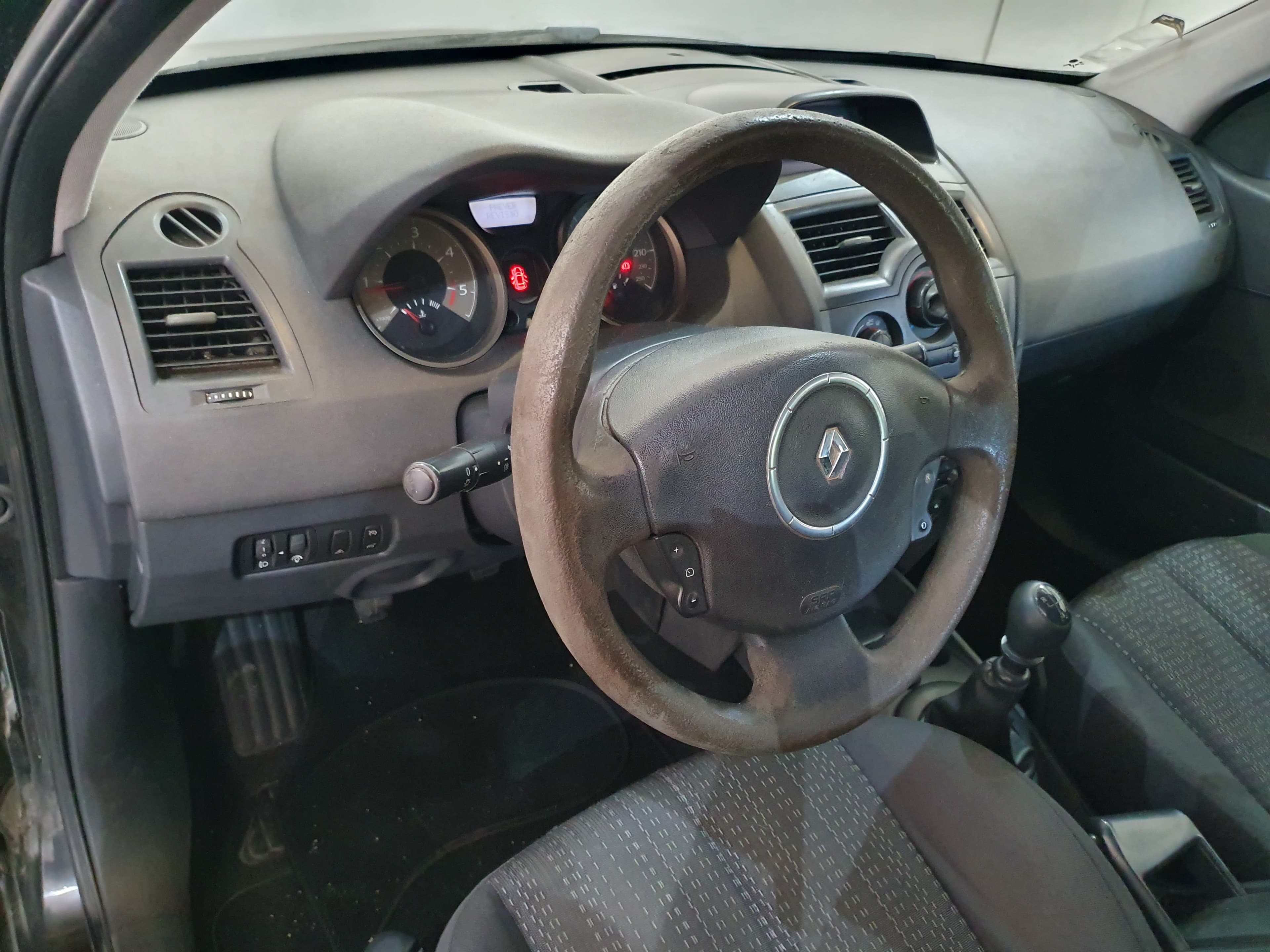 Renault Mégane 1.5DCI · Ano 2007 — imagem 34
