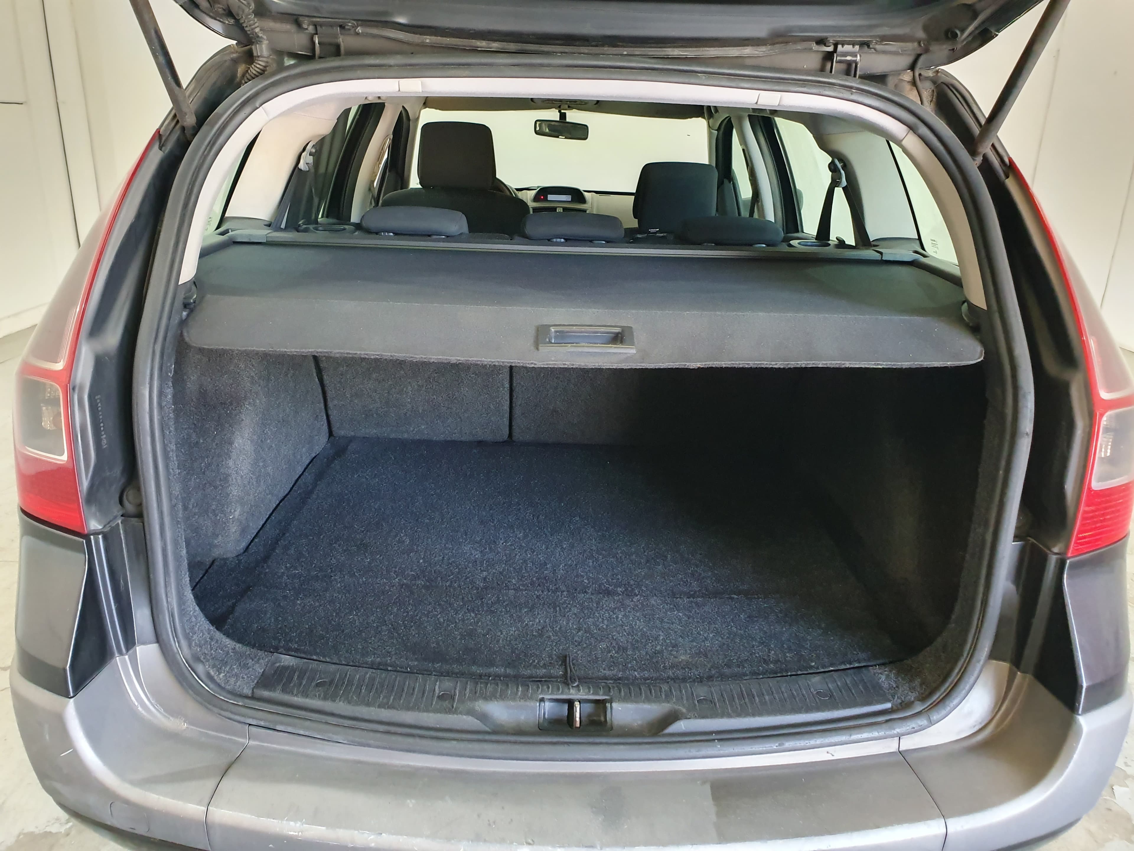 Renault Mégane 1.5DCI · Ano 2007 — imagem 18