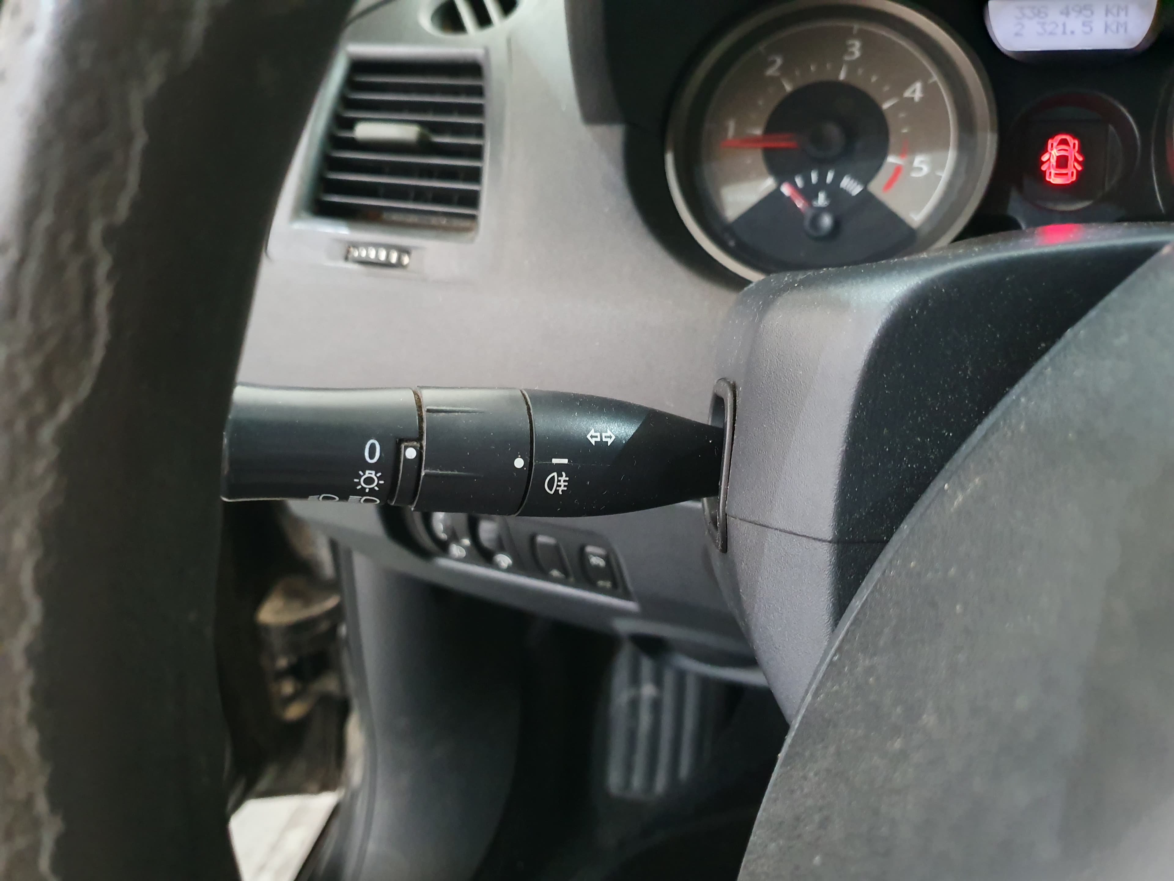 Renault Mégane 1.5DCI · Ano 2007 — imagem 40