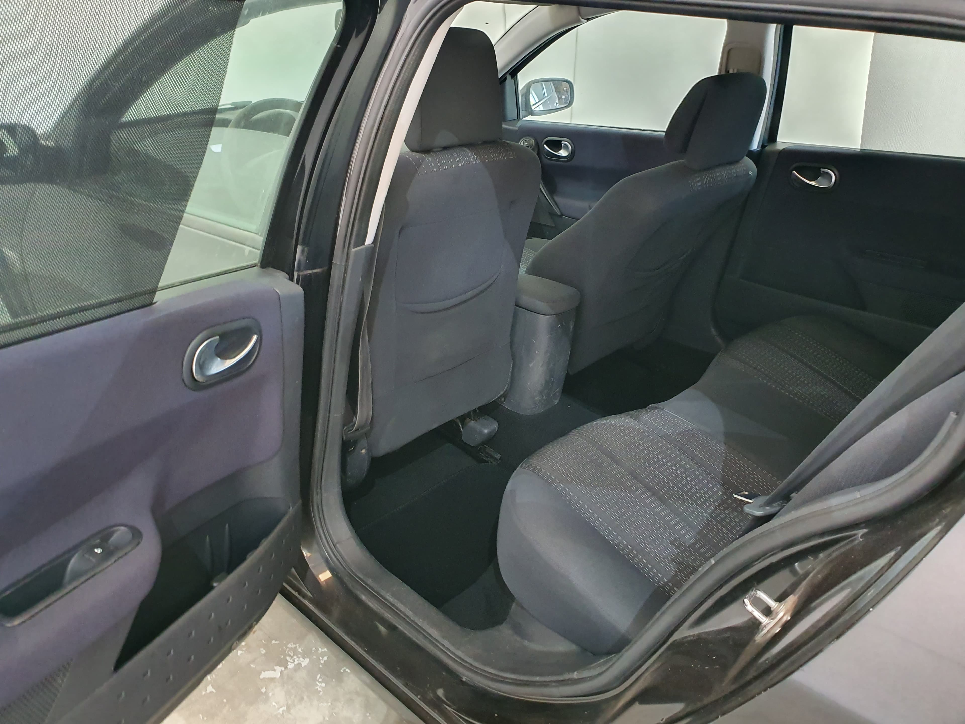 Renault Mégane 1.5DCI · Ano 2007 — imagem 27
