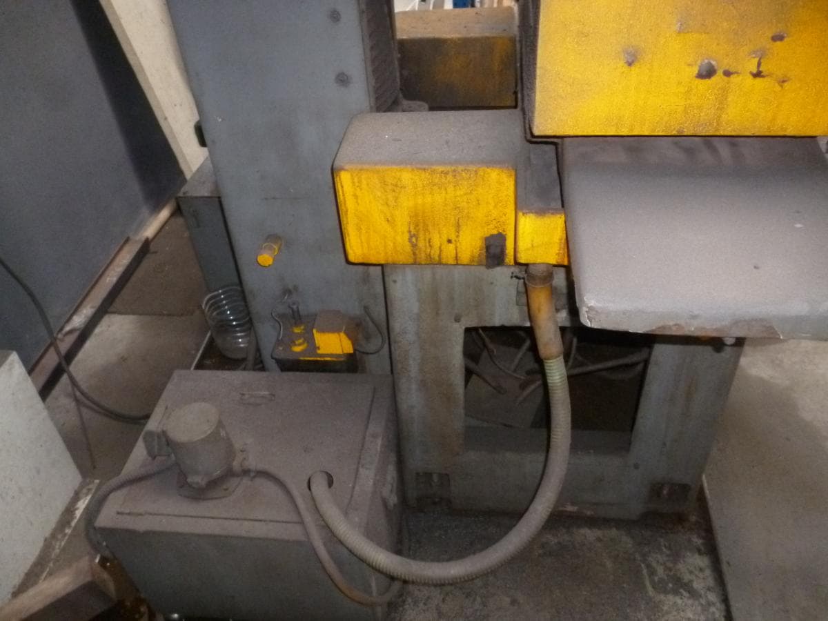 Máquina retificadora + Estantes — image 4